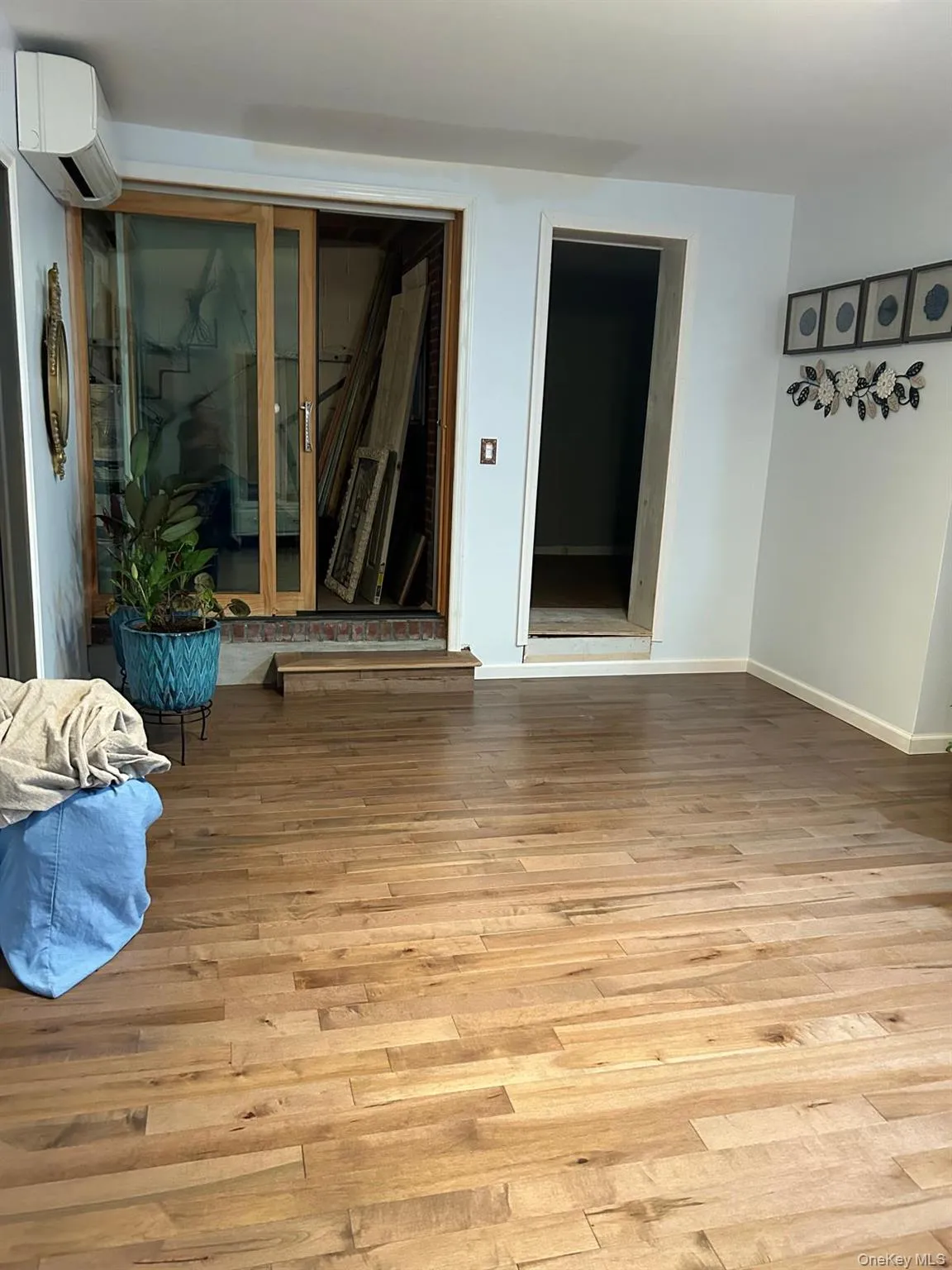 22518 112th Avenue, New York, NY, 3 Bedrooms Bedrooms, 5 Rooms Rooms,1 BathroomBathrooms,Residential Lease,For Rent,112th,0,998264 22518 112th Avenue, New York, NY, 3 Bedrooms Bedrooms, 5 Rooms Rooms,1 BathroomBathrooms,Residential Lease,For Rent,112th,0,998264
