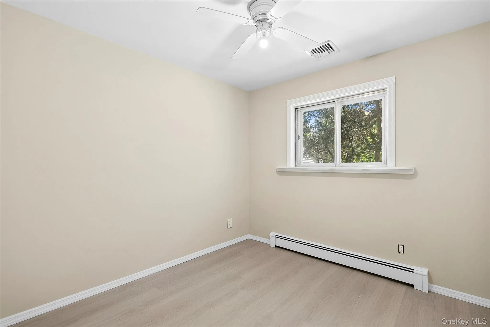 92 Dare Road, Brookhaven, NY, 3 Bedrooms Bedrooms, 6 Rooms Rooms,1 BathroomBathrooms,Residential Lease,For Rent,Dare,0,998265 92 Dare Road, Brookhaven, NY, 3 Bedrooms Bedrooms, 6 Rooms Rooms,1 BathroomBathrooms,Residential Lease,For Rent,Dare,0,998265