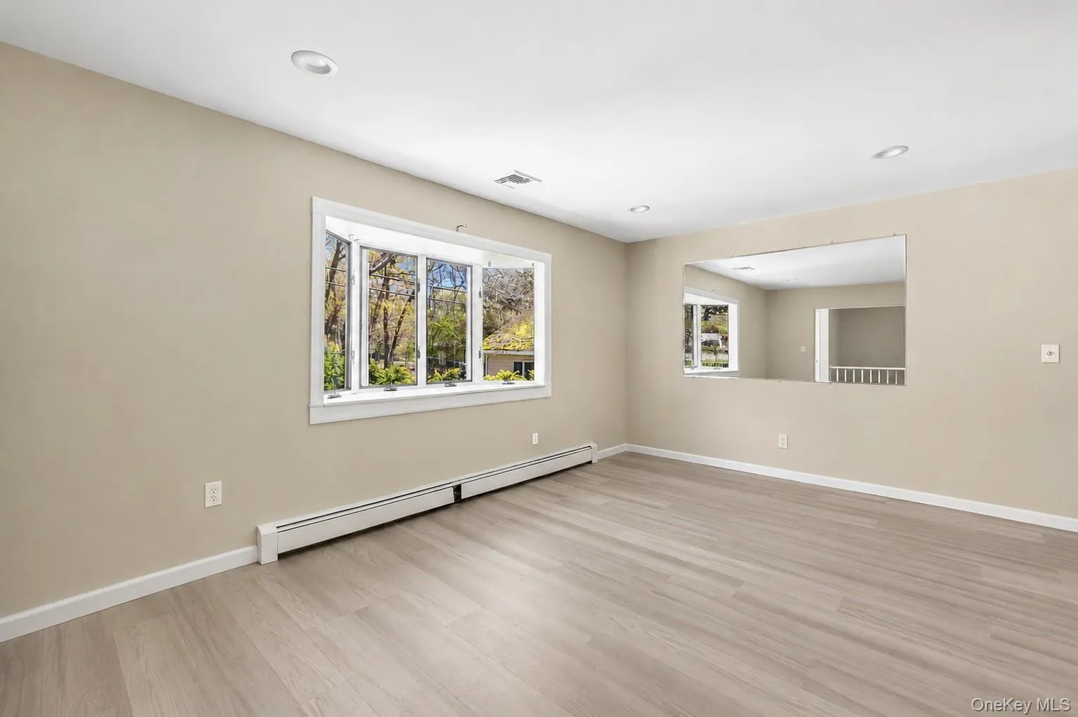 92 Dare Road, Brookhaven, NY, 3 Bedrooms Bedrooms, 6 Rooms Rooms,1 BathroomBathrooms,Residential Lease,For Rent,Dare,0,998265 92 Dare Road, Brookhaven, NY, 3 Bedrooms Bedrooms, 6 Rooms Rooms,1 BathroomBathrooms,Residential Lease,For Rent,Dare,0,998265