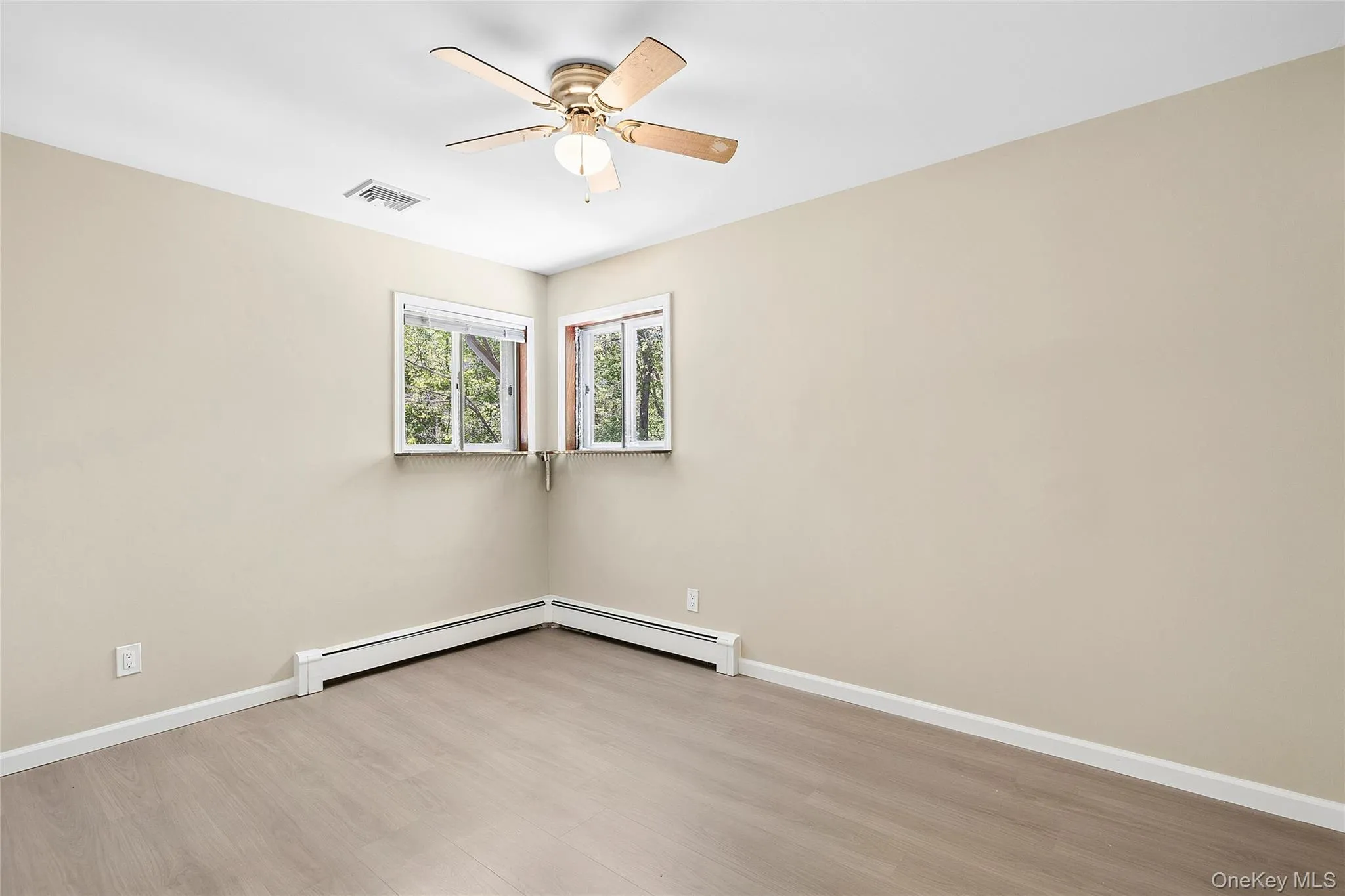 92 Dare Road, Brookhaven, NY, 3 Bedrooms Bedrooms, 6 Rooms Rooms,1 BathroomBathrooms,Residential Lease,For Rent,Dare,0,998265 92 Dare Road, Brookhaven, NY, 3 Bedrooms Bedrooms, 6 Rooms Rooms,1 BathroomBathrooms,Residential Lease,For Rent,Dare,0,998265