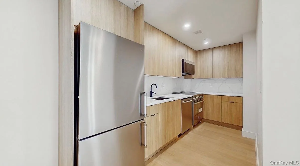 3257 38th Street, New York, NY, 3 Bedrooms Bedrooms, 6 Rooms Rooms,3 BathroomsBathrooms,Residential Lease,For Rent,38th,0,998272 3257 38th Street, New York, NY, 3 Bedrooms Bedrooms, 6 Rooms Rooms,3 BathroomsBathrooms,Residential Lease,For Rent,38th,0,998272