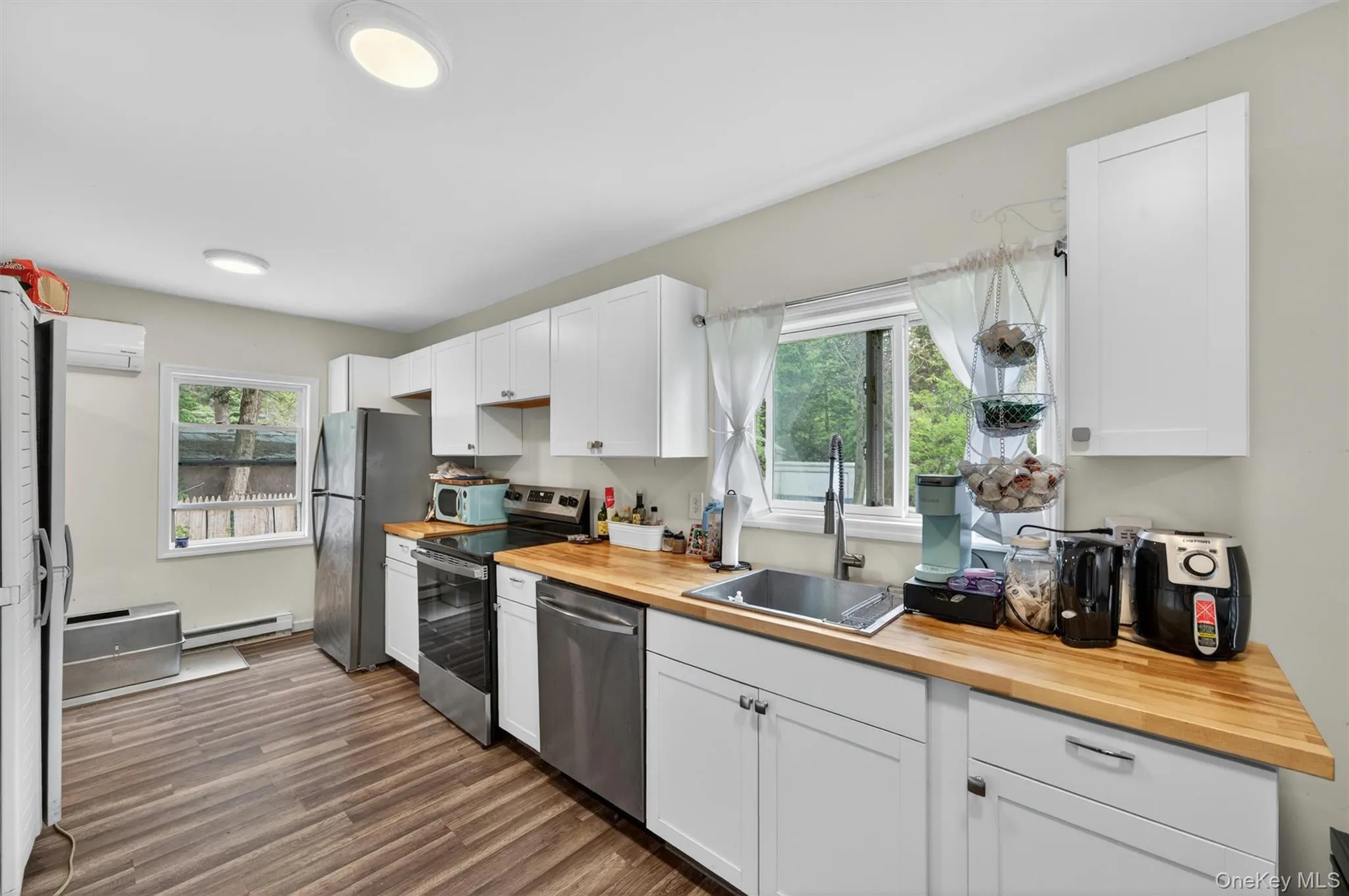 24 Avenue L, Deerpark, NY, 2 Bedrooms Bedrooms, 5 Rooms Rooms,1 BathroomBathrooms,Residential,For Rent,Avenue L,0,998280 24 Avenue L, Deerpark, NY, 2 Bedrooms Bedrooms, 5 Rooms Rooms,1 BathroomBathrooms,Residential,For Rent,Avenue L,0,998280