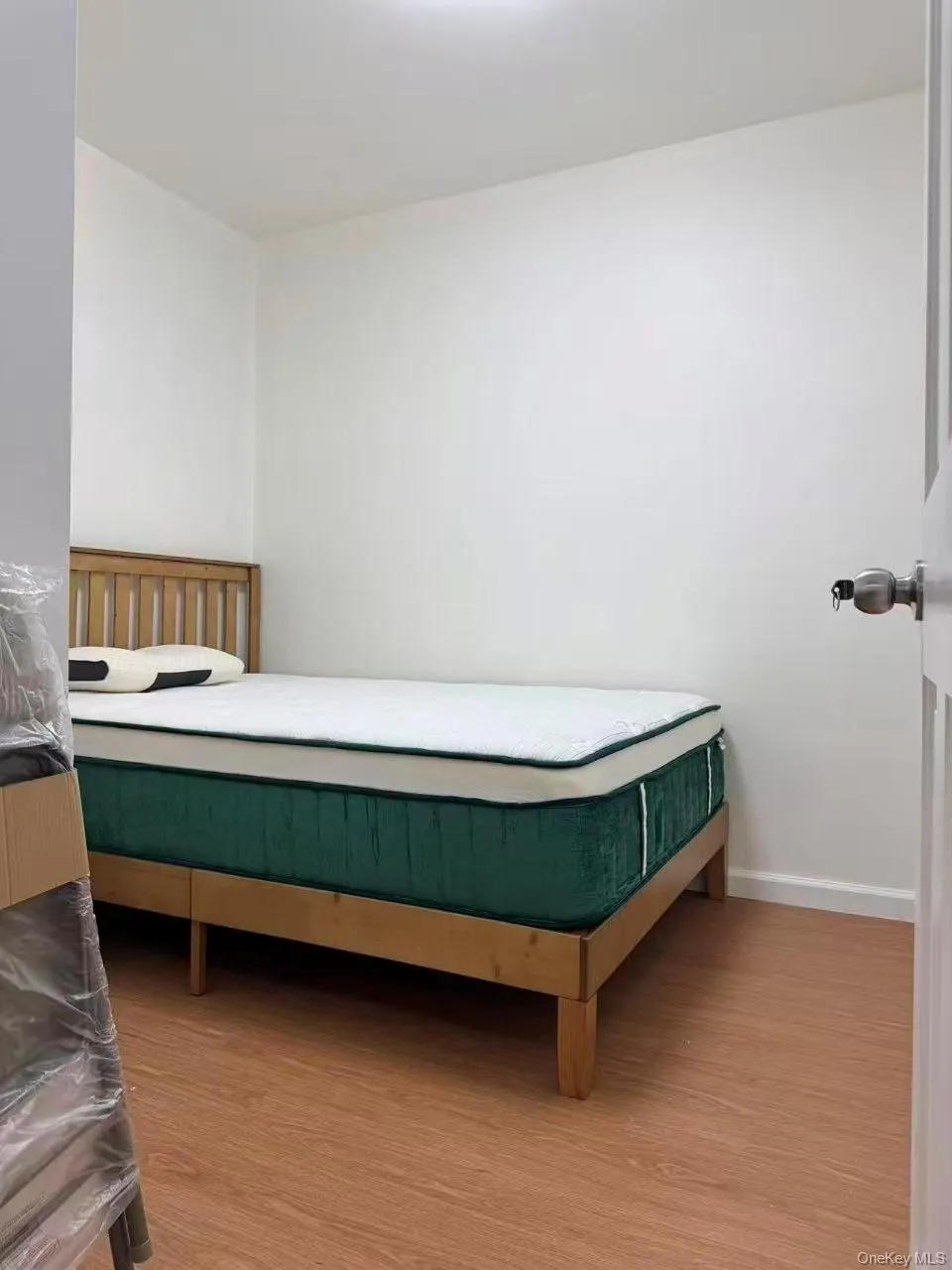 41-25 kissena Boulevard, New York, NY, 1 Bedroom Bedrooms, 4 Rooms Rooms,1 BathroomBathrooms,Residential Sale,For Rent,kissena,0,998284 41-25 kissena Boulevard, New York, NY, 1 Bedroom Bedrooms, 4 Rooms Rooms,1 BathroomBathrooms,Residential Sale,For Rent,kissena,0,998284