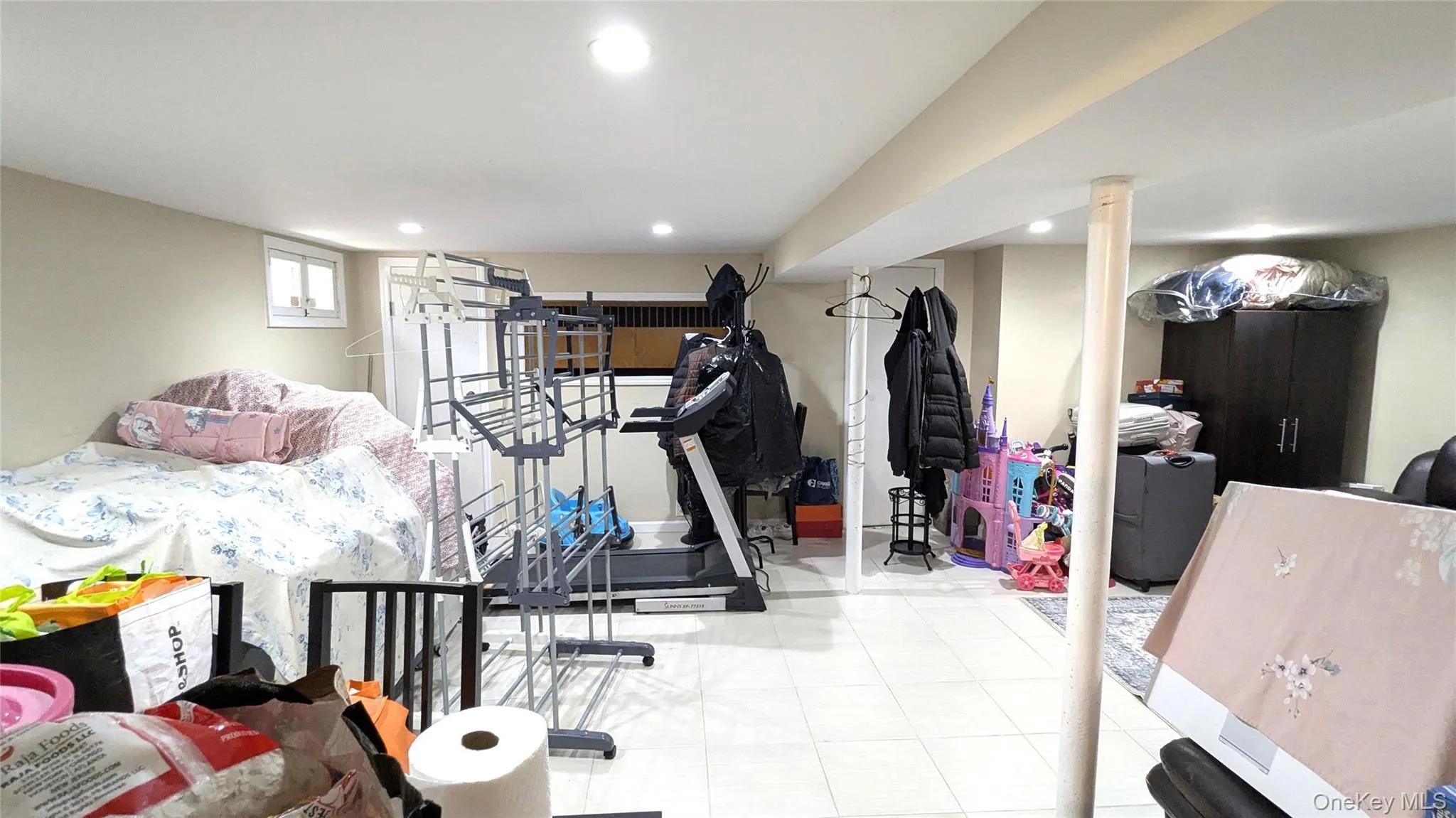 8417 264th Street, New York, NY, 4 Bedrooms Bedrooms, 8 Rooms Rooms,3 BathroomsBathrooms,Residential,For Rent,264th,0,998285 8417 264th Street, New York, NY, 4 Bedrooms Bedrooms, 8 Rooms Rooms,3 BathroomsBathrooms,Residential,For Rent,264th,0,998285