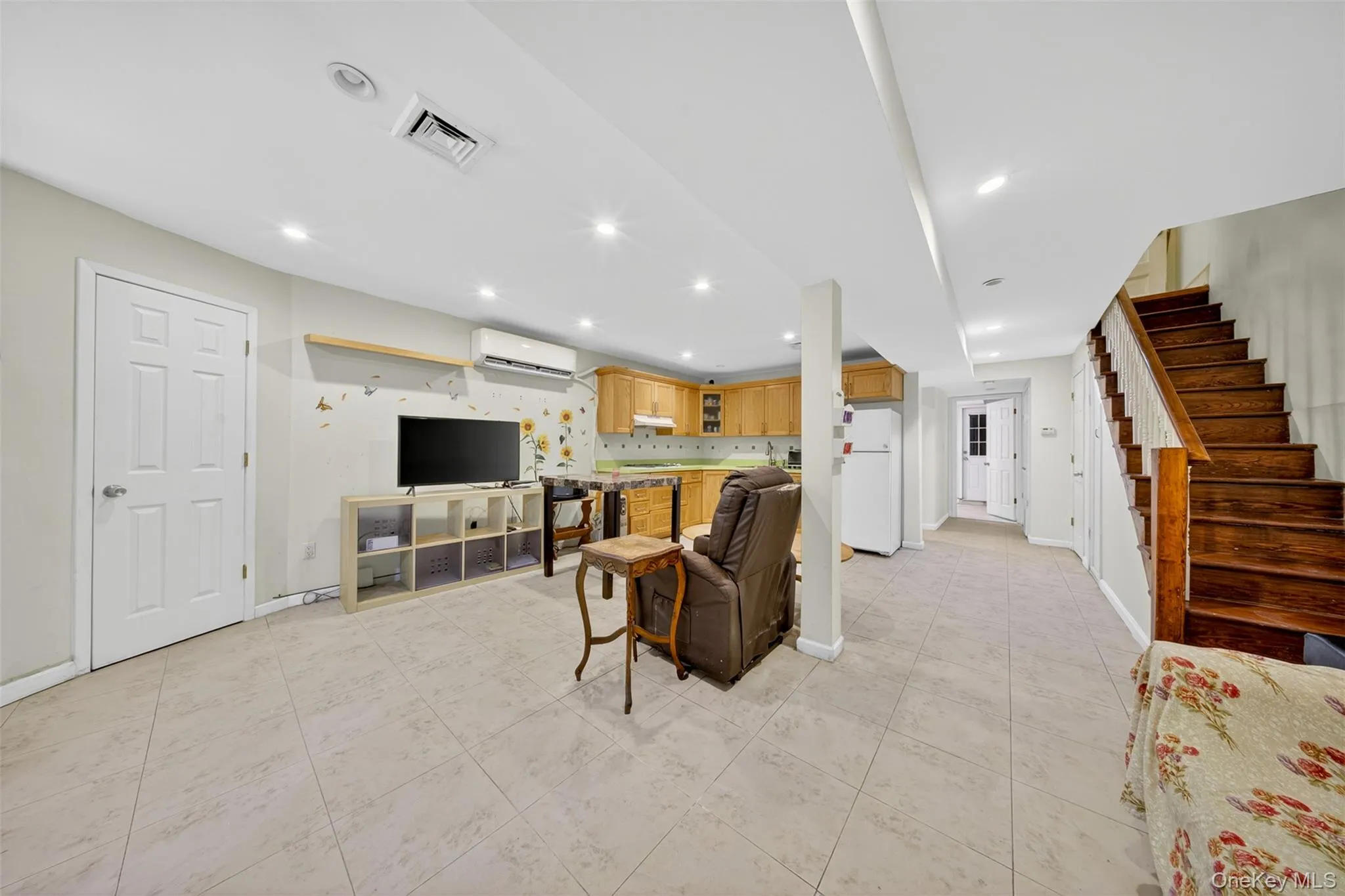 8842 87th Street, New York, NY, 3 Bedrooms Bedrooms, 5 Rooms Rooms,2 BathroomsBathrooms,Residential Sale,For Rent,87th,0,998289 8842 87th Street, New York, NY, 3 Bedrooms Bedrooms, 5 Rooms Rooms,2 BathroomsBathrooms,Residential Sale,For Rent,87th,0,998289