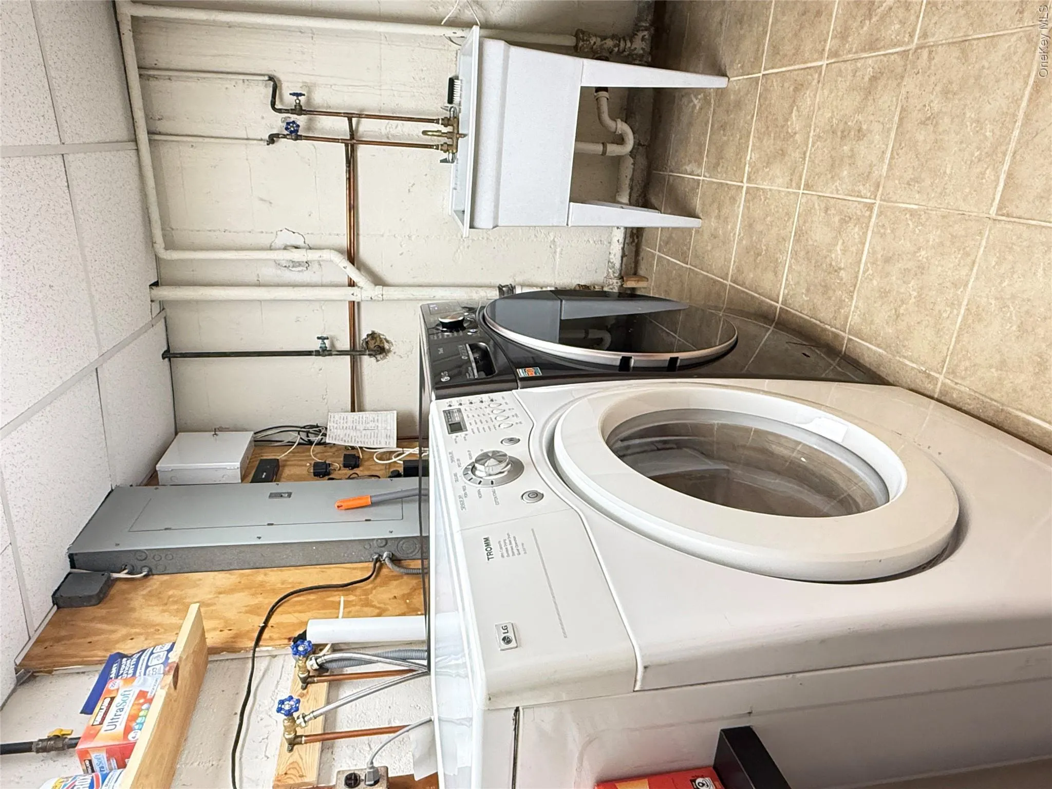 14 Millpond, Oyster Bay, NY, 3 Bedrooms Bedrooms, 7 Rooms Rooms,2 BathroomsBathrooms,Residential Lease,For Rent,Millpond,0,998295 14 Millpond, Oyster Bay, NY, 3 Bedrooms Bedrooms, 7 Rooms Rooms,2 BathroomsBathrooms,Residential Lease,For Rent,Millpond,0,998295