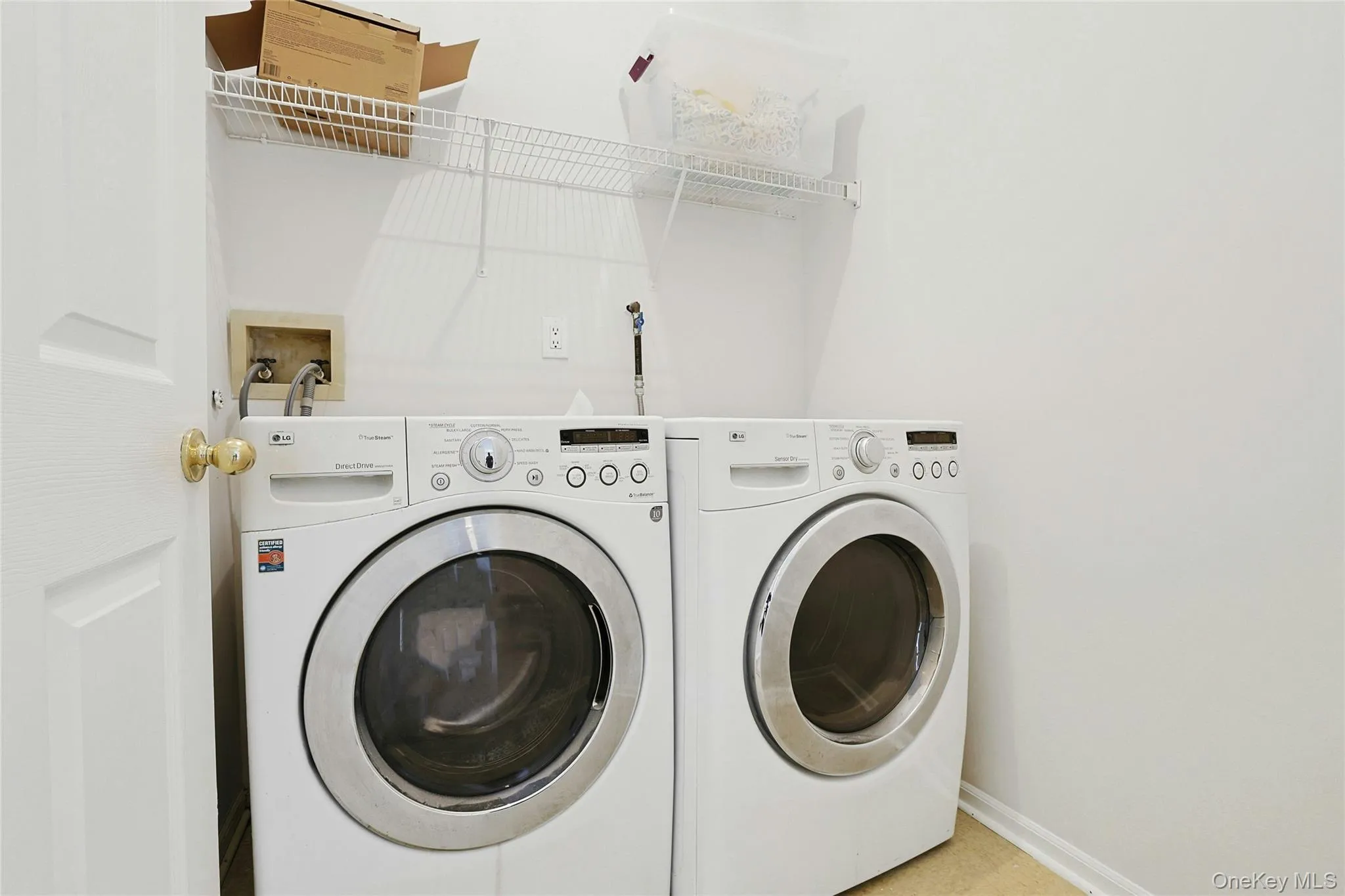 91 Meadow Lane, Clarkstown, NY, 2 Bedrooms Bedrooms, 7 Rooms Rooms,3 BathroomsBathrooms,Residential,For Rent,Meadow,0,998296 91 Meadow Lane, Clarkstown, NY, 2 Bedrooms Bedrooms, 7 Rooms Rooms,3 BathroomsBathrooms,Residential,For Rent,Meadow,0,998296