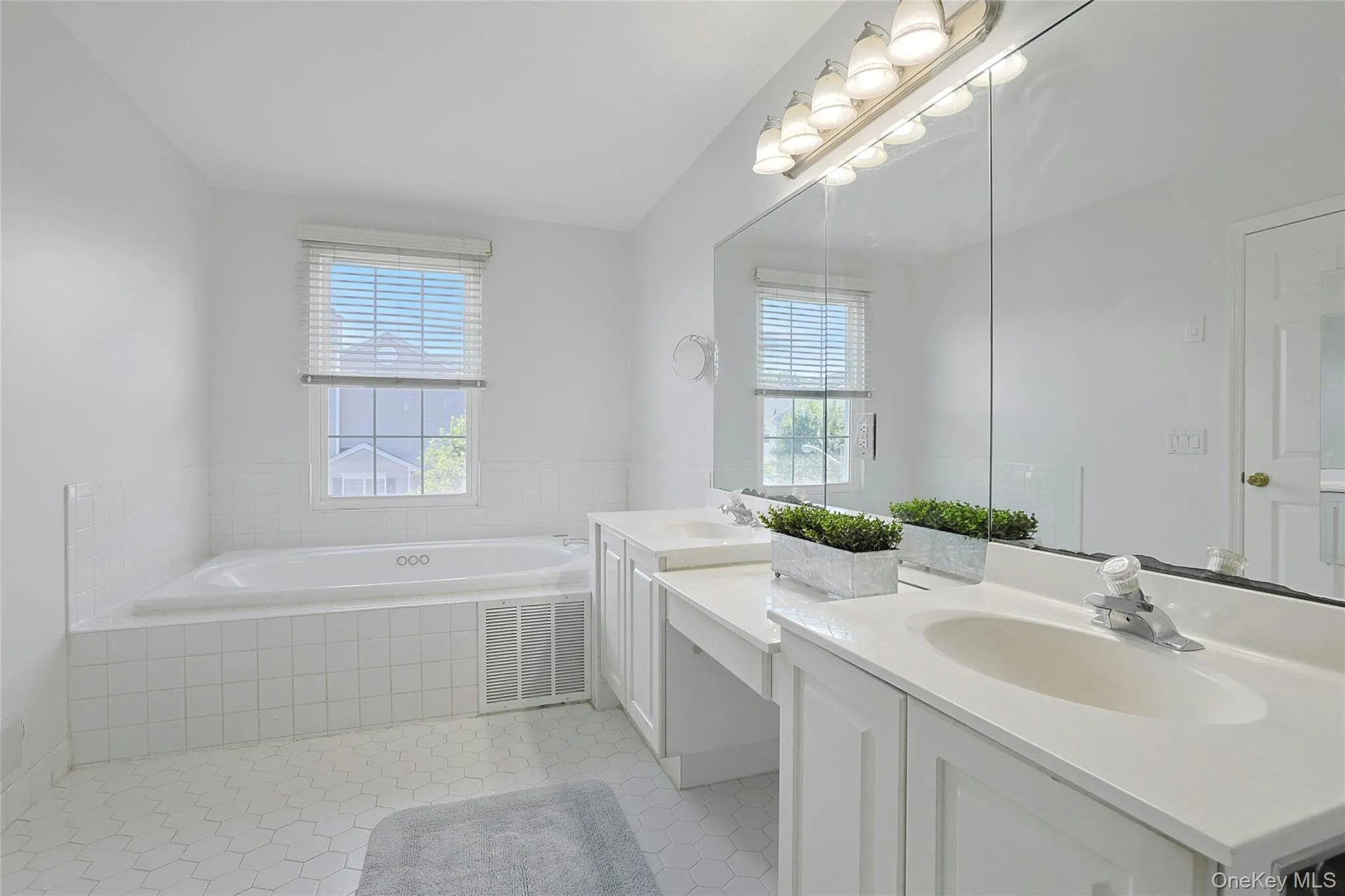 91 Meadow Lane, Clarkstown, NY, 2 Bedrooms Bedrooms, 7 Rooms Rooms,3 BathroomsBathrooms,Residential,For Rent,Meadow,0,998296 91 Meadow Lane, Clarkstown, NY, 2 Bedrooms Bedrooms, 7 Rooms Rooms,3 BathroomsBathrooms,Residential,For Rent,Meadow,0,998296