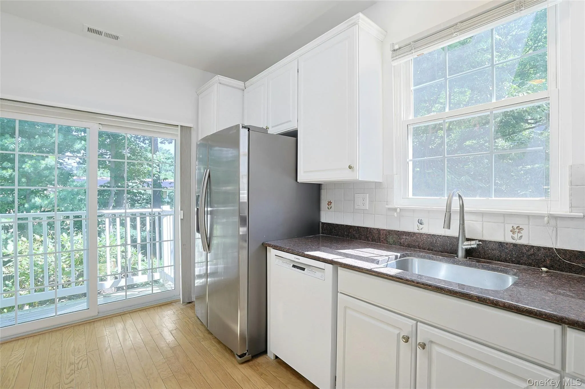 91 Meadow Lane, Clarkstown, NY, 2 Bedrooms Bedrooms, 7 Rooms Rooms,3 BathroomsBathrooms,Residential,For Rent,Meadow,0,998296 91 Meadow Lane, Clarkstown, NY, 2 Bedrooms Bedrooms, 7 Rooms Rooms,3 BathroomsBathrooms,Residential,For Rent,Meadow,0,998296