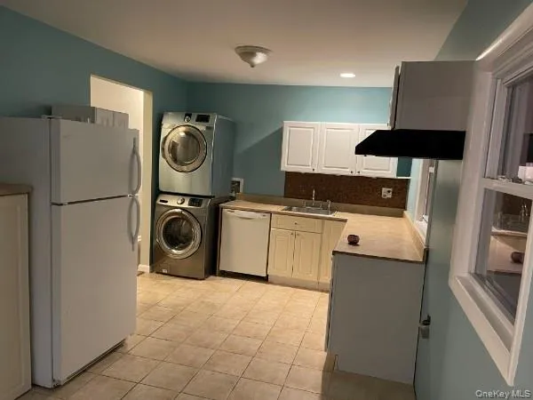 Large kitchen with washer and dryer Large kitchen with washer and dryer