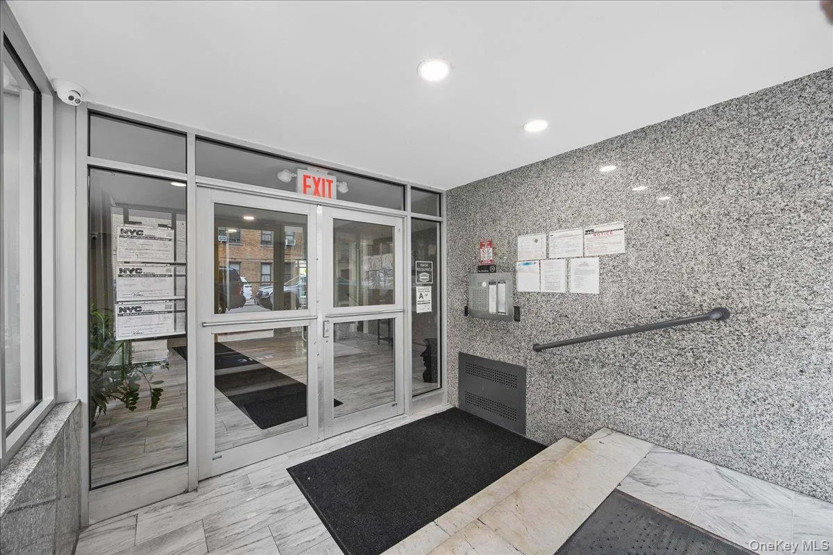 3176 Decatur Avenue, New York, NY, 1 Bedroom Bedrooms, 3 Rooms Rooms,1 BathroomBathrooms,Residential,For Rent,Decatur,0,998316 3176 Decatur Avenue, New York, NY, 1 Bedroom Bedrooms, 3 Rooms Rooms,1 BathroomBathrooms,Residential,For Rent,Decatur,0,998316
