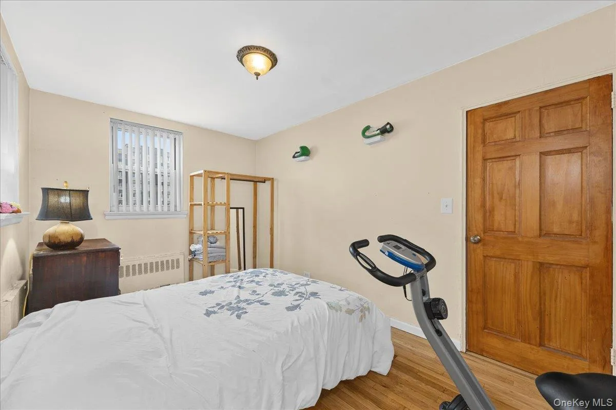 3176 Decatur Avenue, New York, NY, 1 Bedroom Bedrooms, 3 Rooms Rooms,1 BathroomBathrooms,Residential,For Rent,Decatur,0,998316 3176 Decatur Avenue, New York, NY, 1 Bedroom Bedrooms, 3 Rooms Rooms,1 BathroomBathrooms,Residential,For Rent,Decatur,0,998316
