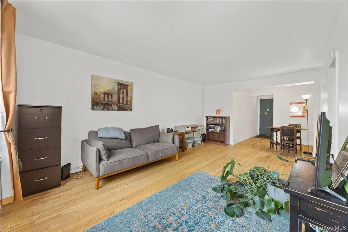 3176 Decatur Avenue, New York, NY, 1 Bedroom Bedrooms, 3 Rooms Rooms,1 BathroomBathrooms,Residential,For Rent,Decatur,0,998316 3176 Decatur Avenue, New York, NY, 1 Bedroom Bedrooms, 3 Rooms Rooms,1 BathroomBathrooms,Residential,For Rent,Decatur,0,998316