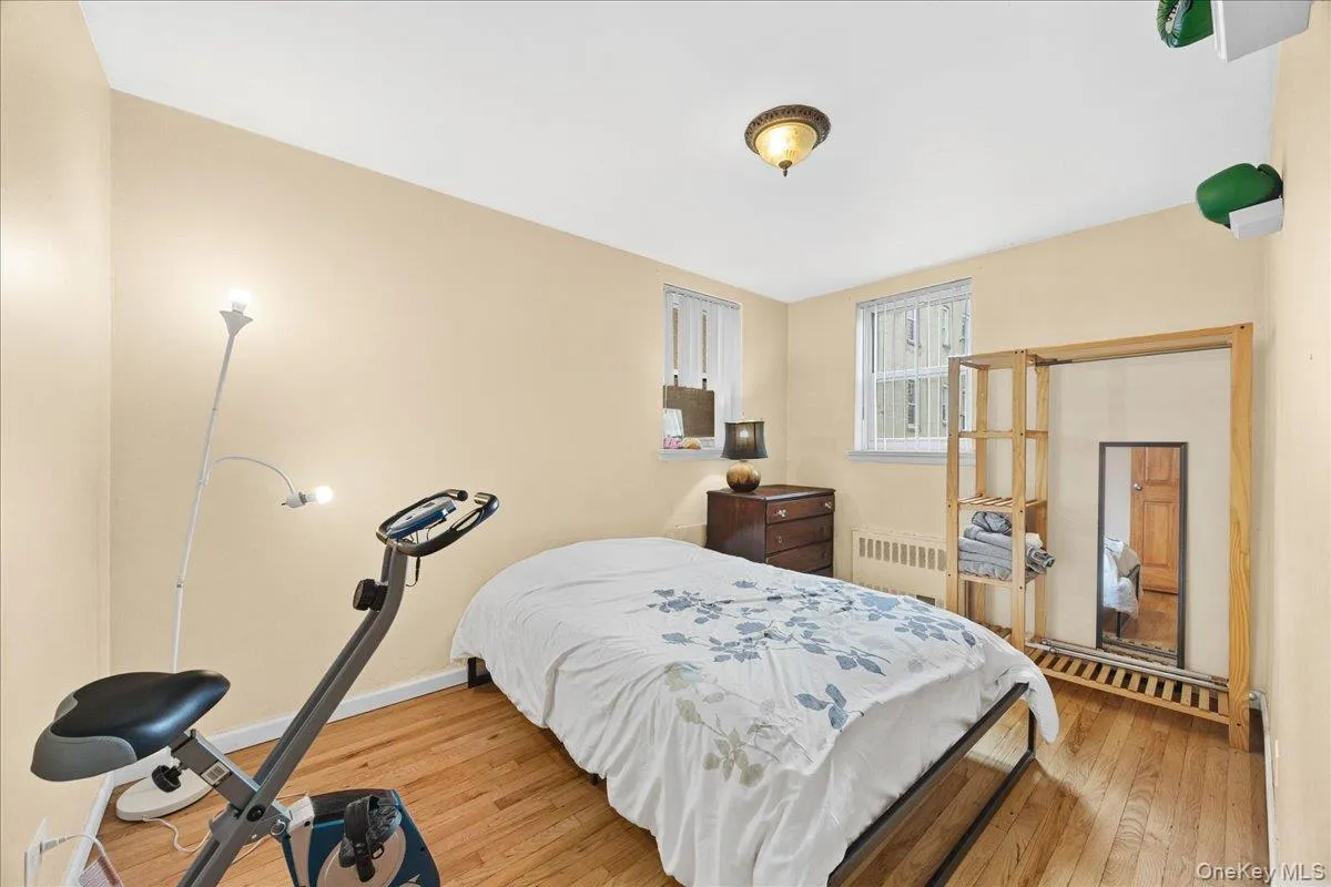 3176 Decatur Avenue, New York, NY, 1 Bedroom Bedrooms, 3 Rooms Rooms,1 BathroomBathrooms,Residential,For Rent,Decatur,0,998316 3176 Decatur Avenue, New York, NY, 1 Bedroom Bedrooms, 3 Rooms Rooms,1 BathroomBathrooms,Residential,For Rent,Decatur,0,998316