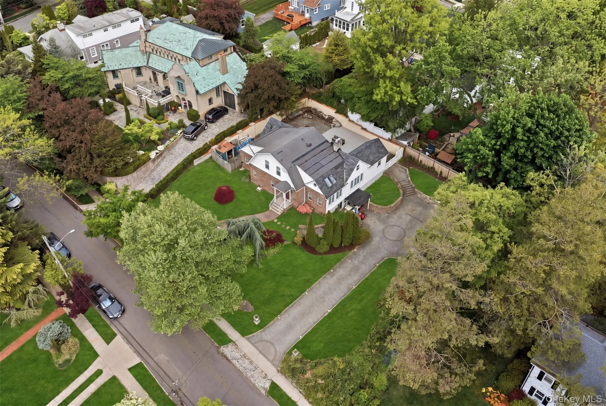 319 38th Road, New York, NY, 4 Bedrooms Bedrooms, 11 Rooms Rooms,4 BathroomsBathrooms,Residential Sale,For Rent,38th,0,998320 319 38th Road, New York, NY, 4 Bedrooms Bedrooms, 11 Rooms Rooms,4 BathroomsBathrooms,Residential Sale,For Rent,38th,0,998320