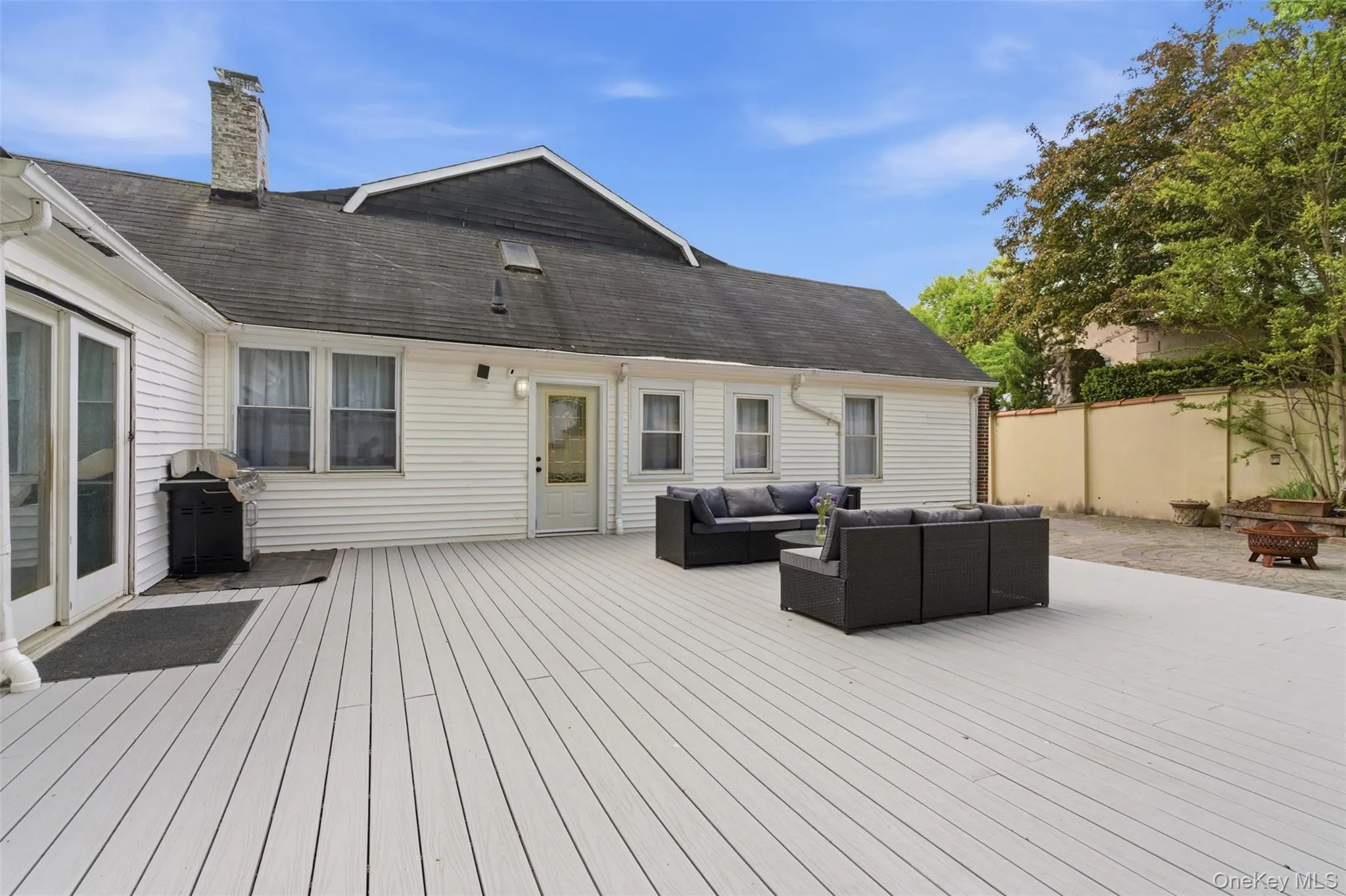 319 38th Road, New York, NY, 4 Bedrooms Bedrooms, 11 Rooms Rooms,4 BathroomsBathrooms,Residential Sale,For Rent,38th,0,998320 319 38th Road, New York, NY, 4 Bedrooms Bedrooms, 11 Rooms Rooms,4 BathroomsBathrooms,Residential Sale,For Rent,38th,0,998320