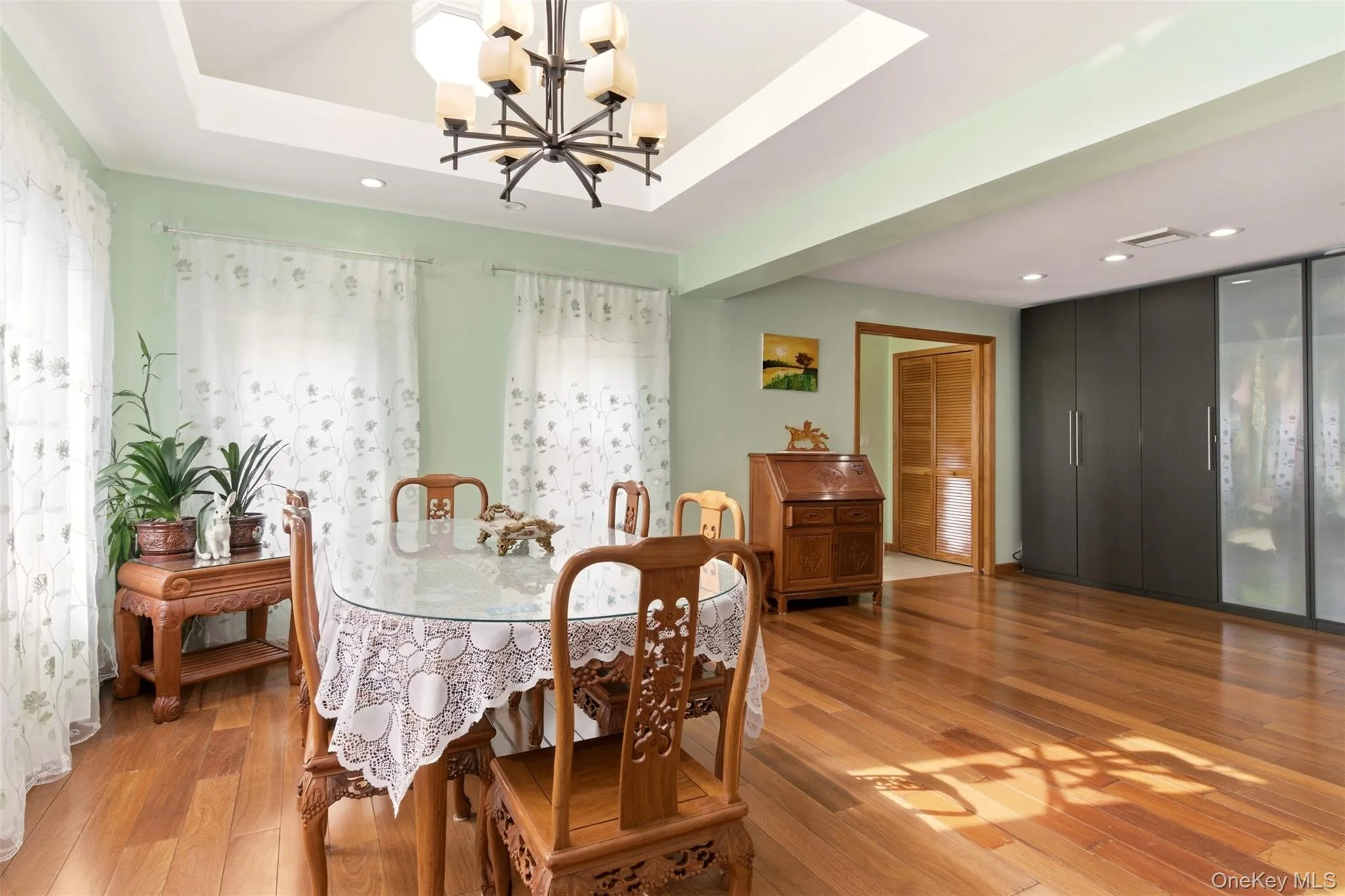 319 38th Road, New York, NY, 4 Bedrooms Bedrooms, 11 Rooms Rooms,4 BathroomsBathrooms,Residential Sale,For Rent,38th,0,998320 319 38th Road, New York, NY, 4 Bedrooms Bedrooms, 11 Rooms Rooms,4 BathroomsBathrooms,Residential Sale,For Rent,38th,0,998320
