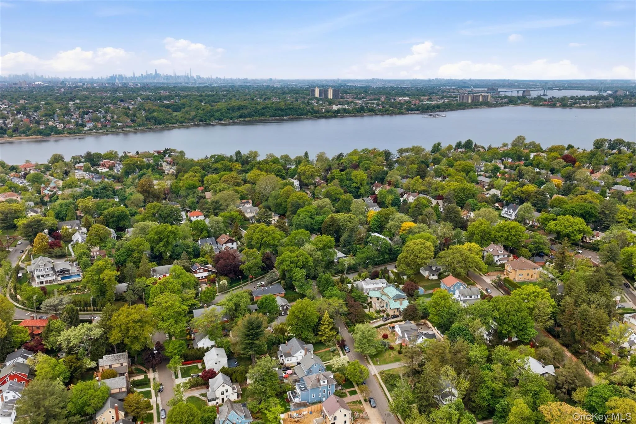 319 38th Road, New York, NY, 4 Bedrooms Bedrooms, 11 Rooms Rooms,4 BathroomsBathrooms,Residential Sale,For Rent,38th,0,998320 319 38th Road, New York, NY, 4 Bedrooms Bedrooms, 11 Rooms Rooms,4 BathroomsBathrooms,Residential Sale,For Rent,38th,0,998320