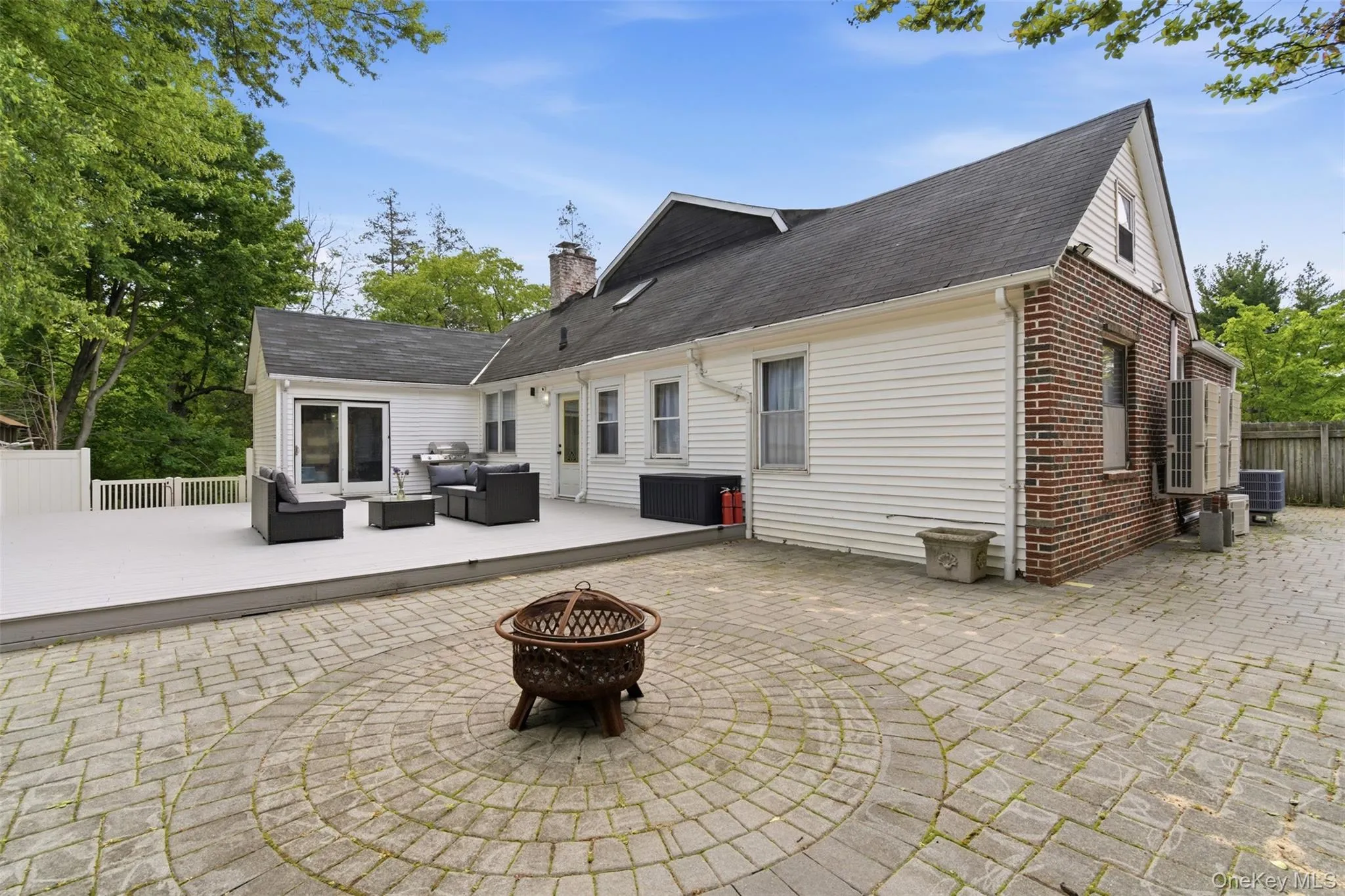 319 38th Road, New York, NY, 4 Bedrooms Bedrooms, 11 Rooms Rooms,4 BathroomsBathrooms,Residential Sale,For Rent,38th,0,998320 319 38th Road, New York, NY, 4 Bedrooms Bedrooms, 11 Rooms Rooms,4 BathroomsBathrooms,Residential Sale,For Rent,38th,0,998320
