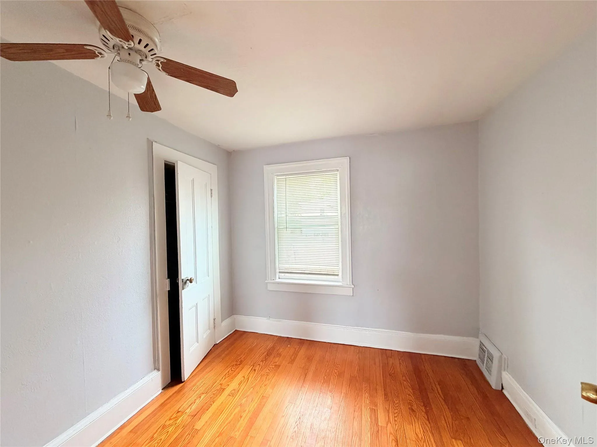 8 Roberts Street, Middletown, NY, 2 Bedrooms Bedrooms, 5 Rooms Rooms,1 BathroomBathrooms,Residential Lease,For Rent,Roberts,0,998323 8 Roberts Street, Middletown, NY, 2 Bedrooms Bedrooms, 5 Rooms Rooms,1 BathroomBathrooms,Residential Lease,For Rent,Roberts,0,998323