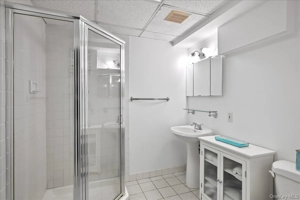 9 Salisbury Place, Orangetown, NY, 3 Bedrooms Bedrooms, 7 Rooms Rooms,2 BathroomsBathrooms,Residential Sale,For Rent,Salisbury,0,998327 9 Salisbury Place, Orangetown, NY, 3 Bedrooms Bedrooms, 7 Rooms Rooms,2 BathroomsBathrooms,Residential Sale,For Rent,Salisbury,0,998327