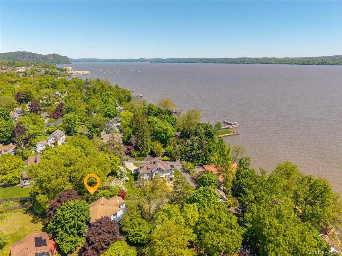 9 Salisbury Place, Orangetown, NY, 3 Bedrooms Bedrooms, 7 Rooms Rooms,2 BathroomsBathrooms,Residential Sale,For Rent,Salisbury,0,998327 9 Salisbury Place, Orangetown, NY, 3 Bedrooms Bedrooms, 7 Rooms Rooms,2 BathroomsBathrooms,Residential Sale,For Rent,Salisbury,0,998327