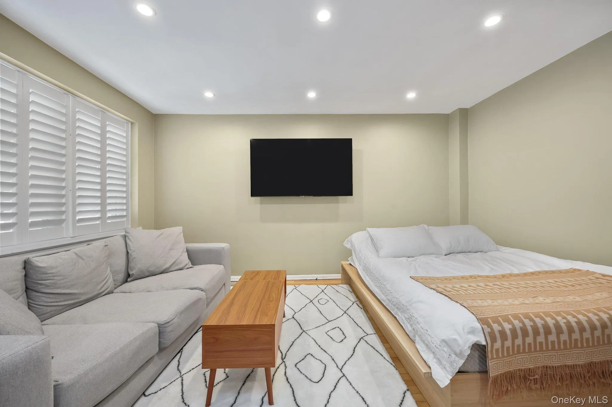 52 Lafayette Place, Greenwich, CT, 3 Rooms Rooms,1 BathroomBathrooms,Residential Sale,For Rent,Lafayette,0,998329 52 Lafayette Place, Greenwich, CT, 3 Rooms Rooms,1 BathroomBathrooms,Residential Sale,For Rent,Lafayette,0,998329