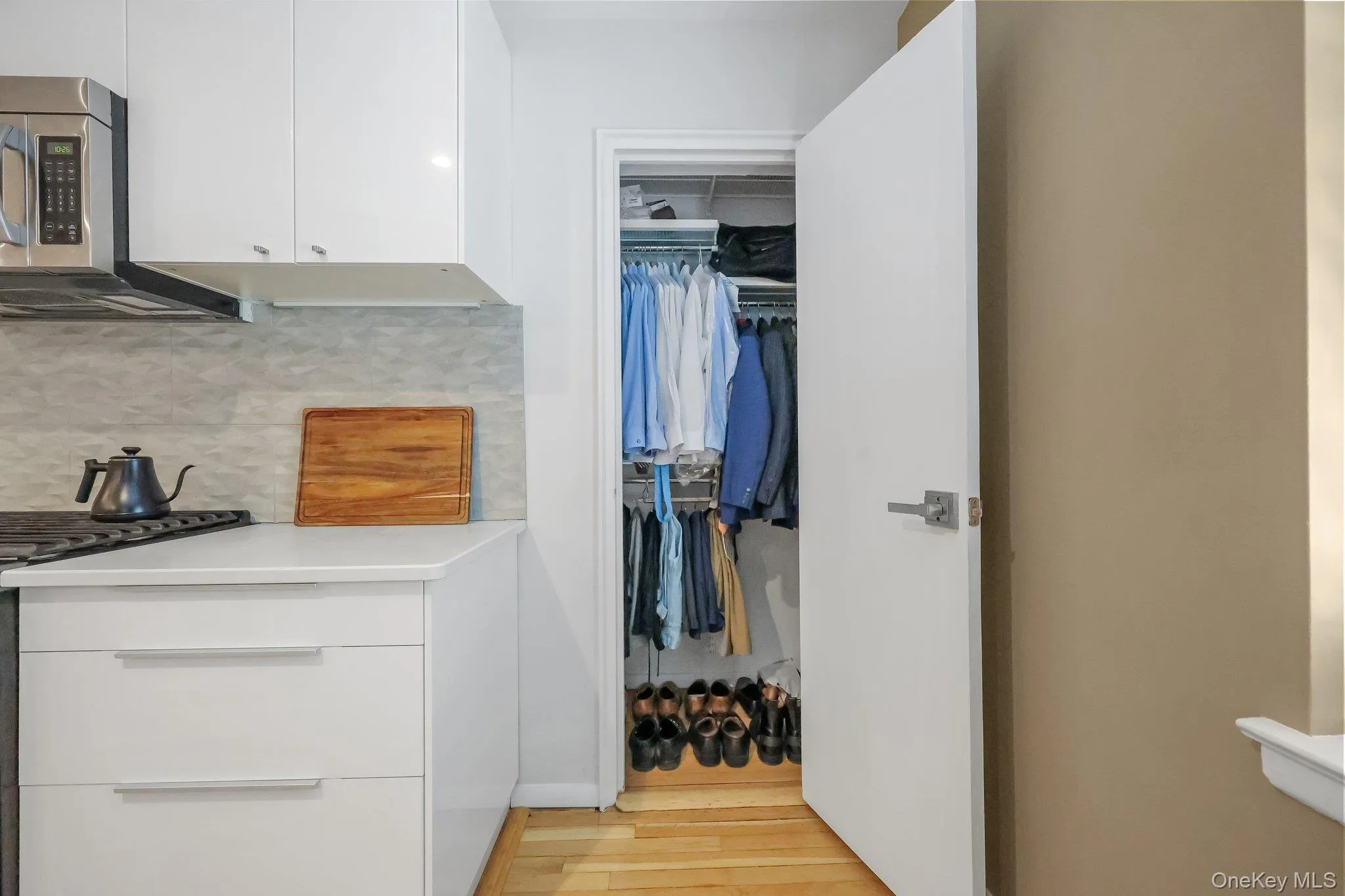 52 Lafayette Place, Greenwich, CT, 3 Rooms Rooms,1 BathroomBathrooms,Residential Sale,For Rent,Lafayette,0,998329 52 Lafayette Place, Greenwich, CT, 3 Rooms Rooms,1 BathroomBathrooms,Residential Sale,For Rent,Lafayette,0,998329