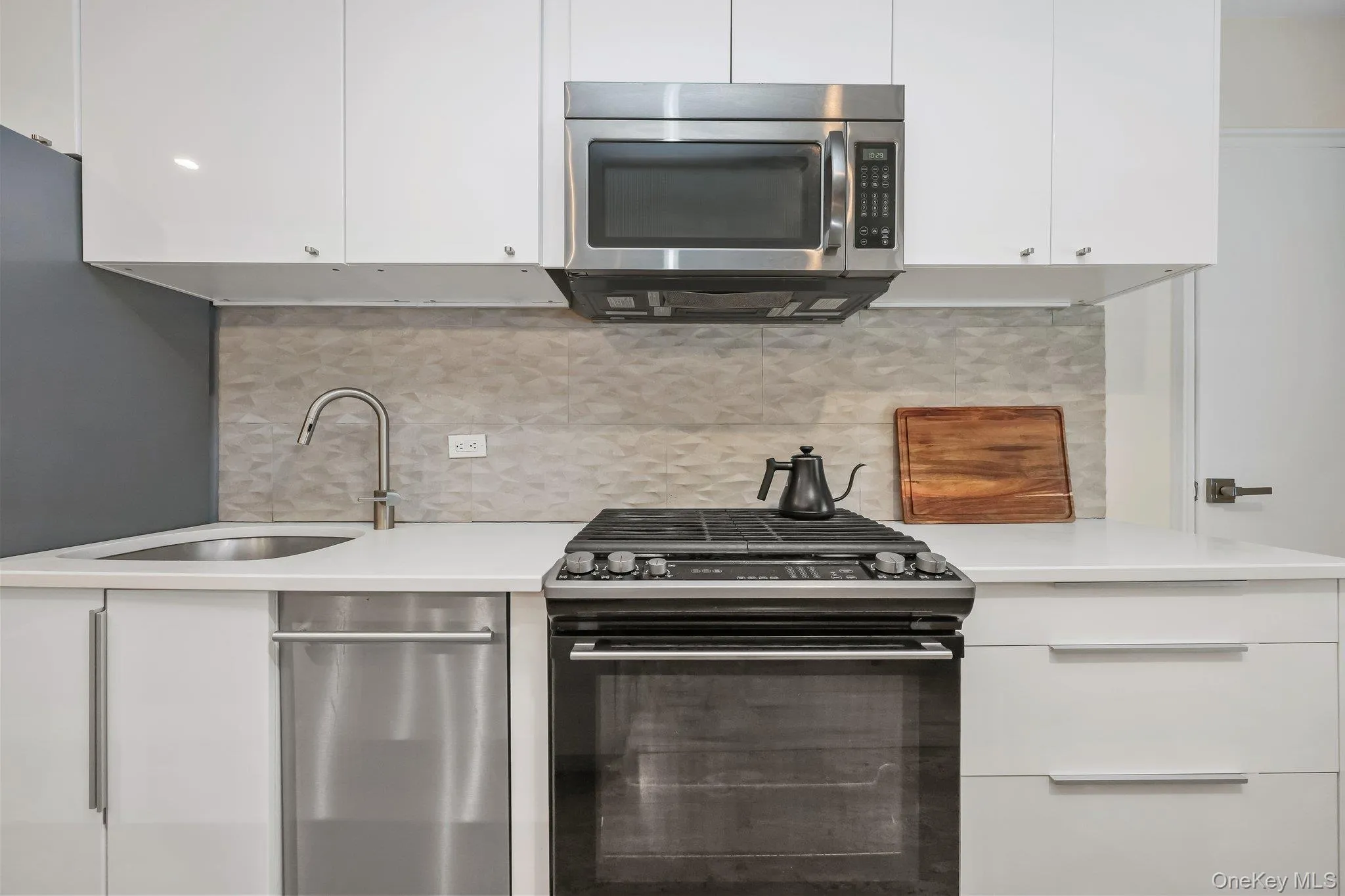 52 Lafayette Place, Greenwich, CT, 3 Rooms Rooms,1 BathroomBathrooms,Residential Sale,For Rent,Lafayette,0,998329 52 Lafayette Place, Greenwich, CT, 3 Rooms Rooms,1 BathroomBathrooms,Residential Sale,For Rent,Lafayette,0,998329