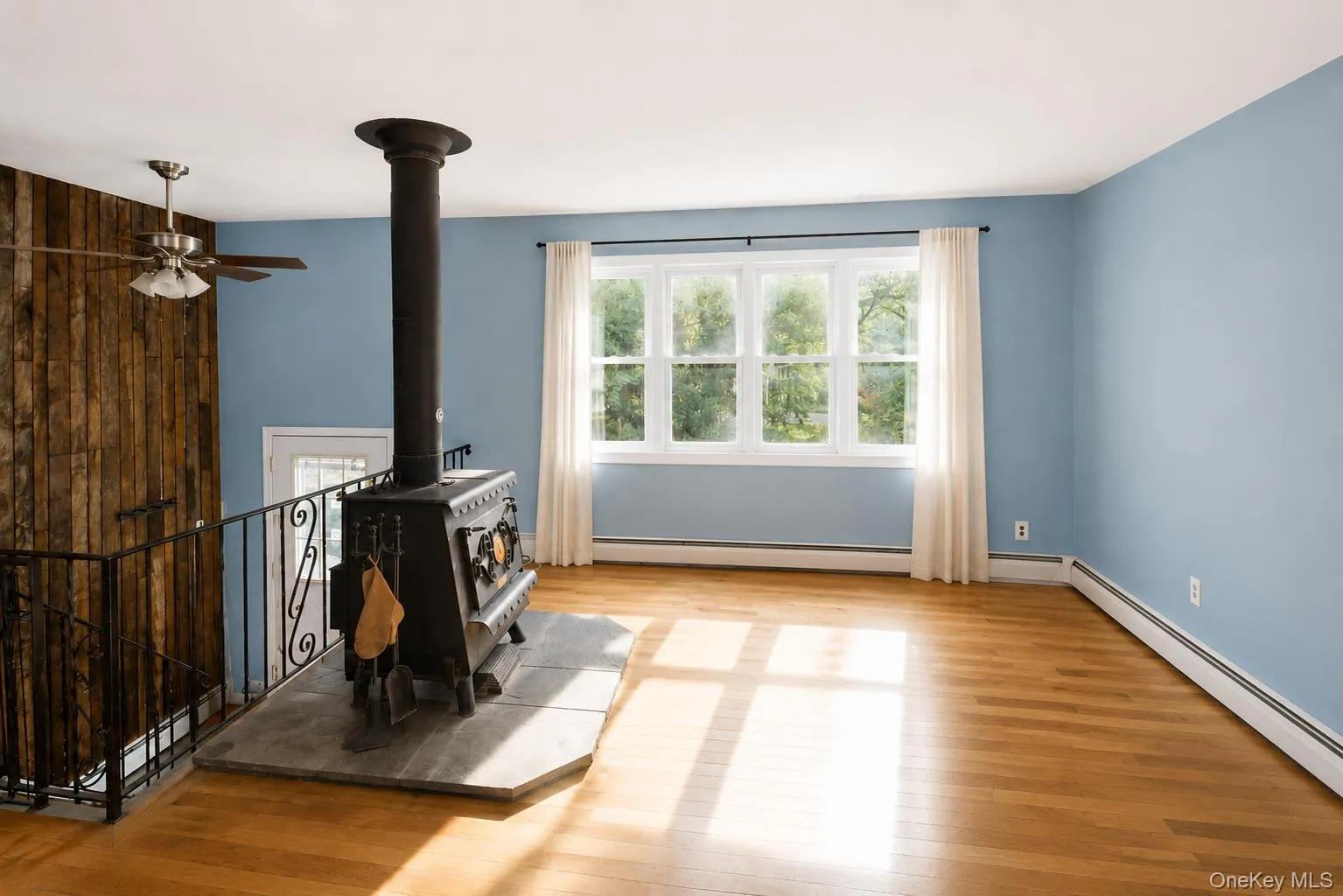 191 Old Willets Path, Smithtown, NY, 4 Bedrooms Bedrooms, 8 Rooms Rooms,2 BathroomsBathrooms,Residential,For Rent,Old Willets,0,KEY998336 191 Old Willets Path, Smithtown, NY, 4 Bedrooms Bedrooms, 8 Rooms Rooms,2 BathroomsBathrooms,Residential,For Rent,Old Willets,0,KEY998336