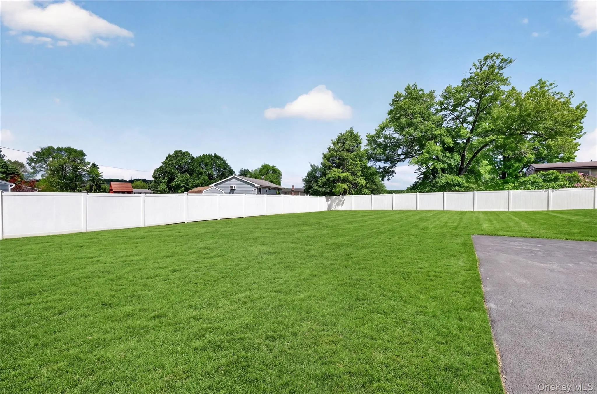 10 Tanglewood Drive, Goshen, NY, 4 Bedrooms Bedrooms, 8 Rooms Rooms,1 BathroomBathrooms,Residential,For Rent,Tanglewood,0,998342 10 Tanglewood Drive, Goshen, NY, 4 Bedrooms Bedrooms, 8 Rooms Rooms,1 BathroomBathrooms,Residential,For Rent,Tanglewood,0,998342