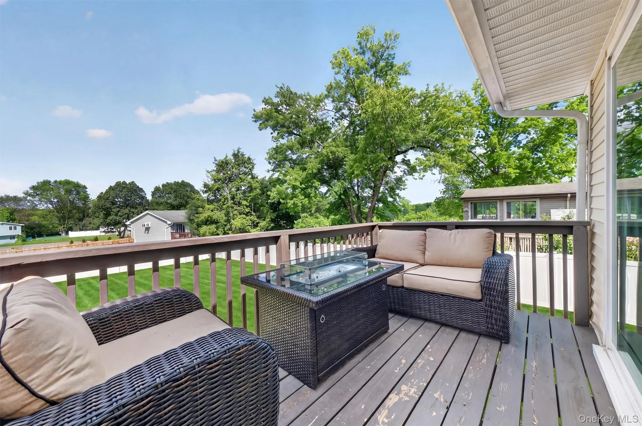 Deck access from Dining Area Deck access from Dining Area