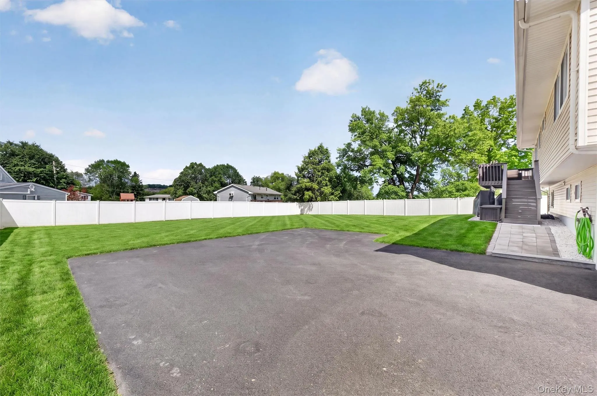 Driveway to Garage Driveway to Garage