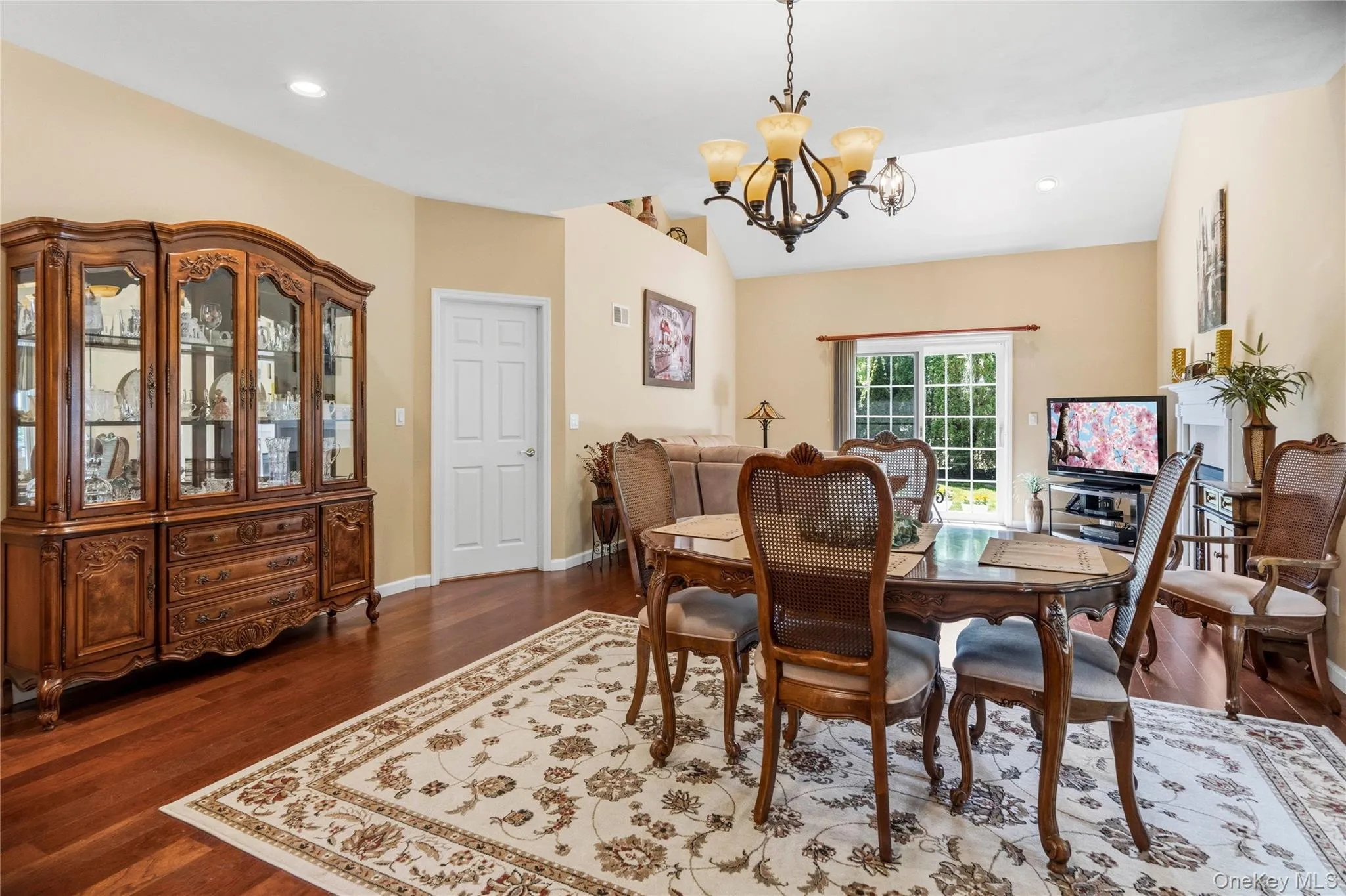 51 Eagle Circle, Islip, NY, 3 Bedrooms Bedrooms, 7 Rooms Rooms,2 BathroomsBathrooms,Residential,For Rent,Eagle,0,998345 51 Eagle Circle, Islip, NY, 3 Bedrooms Bedrooms, 7 Rooms Rooms,2 BathroomsBathrooms,Residential,For Rent,Eagle,0,998345
