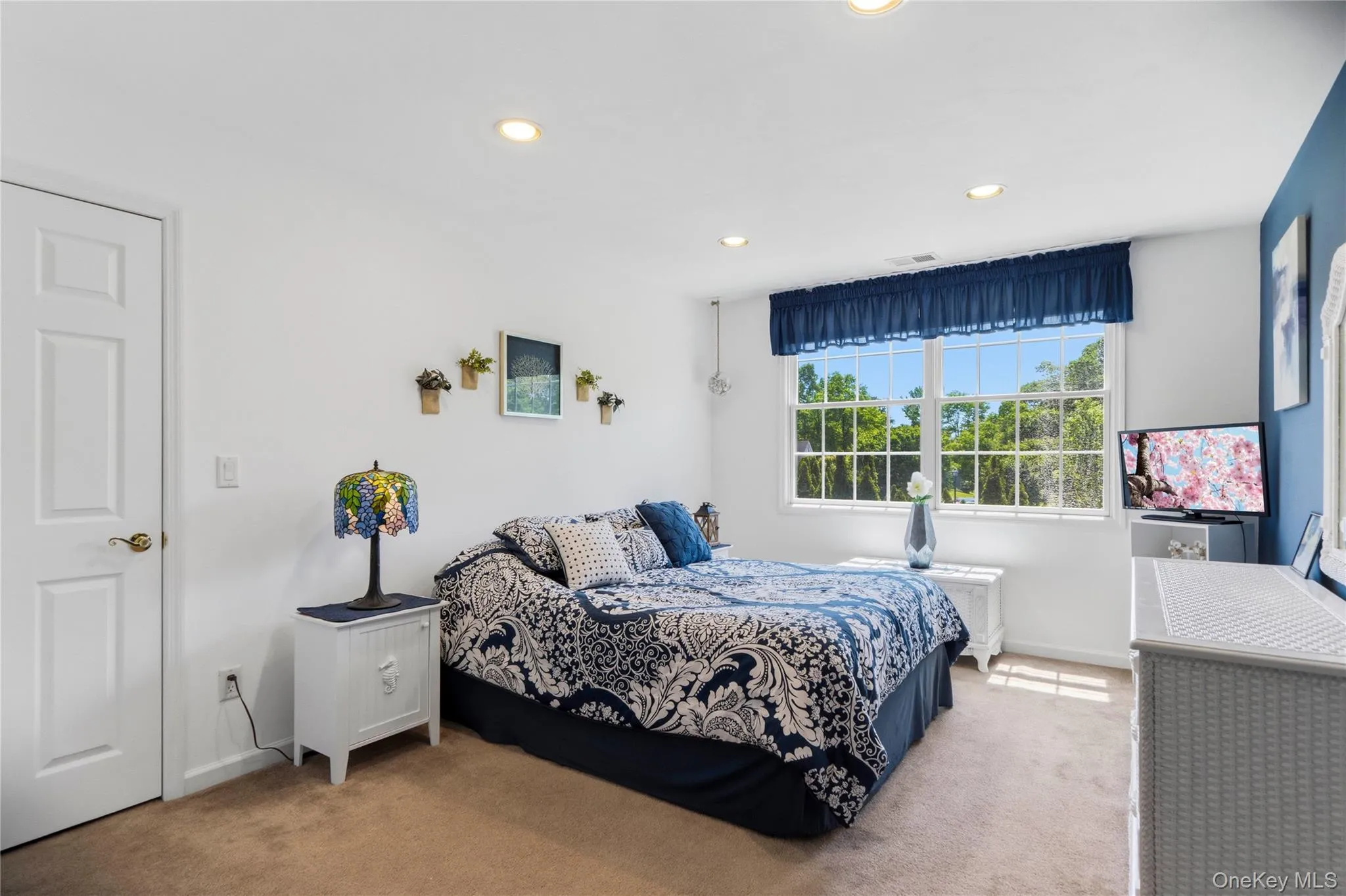 51 Eagle Circle, Islip, NY, 3 Bedrooms Bedrooms, 7 Rooms Rooms,2 BathroomsBathrooms,Residential,For Rent,Eagle,0,998345 51 Eagle Circle, Islip, NY, 3 Bedrooms Bedrooms, 7 Rooms Rooms,2 BathroomsBathrooms,Residential,For Rent,Eagle,0,998345