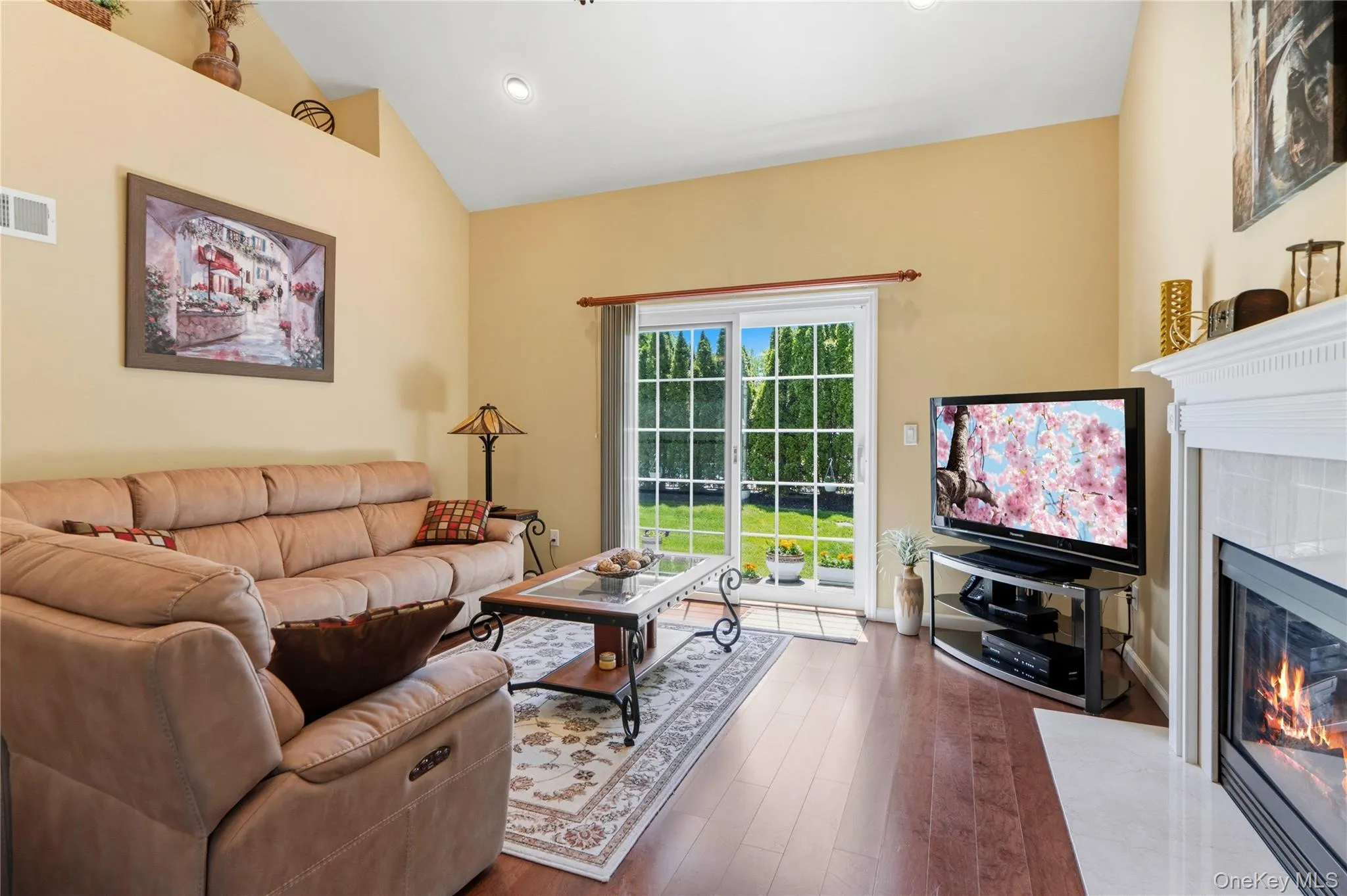 51 Eagle Circle, Islip, NY, 3 Bedrooms Bedrooms, 7 Rooms Rooms,2 BathroomsBathrooms,Residential,For Rent,Eagle,0,998345 51 Eagle Circle, Islip, NY, 3 Bedrooms Bedrooms, 7 Rooms Rooms,2 BathroomsBathrooms,Residential,For Rent,Eagle,0,998345