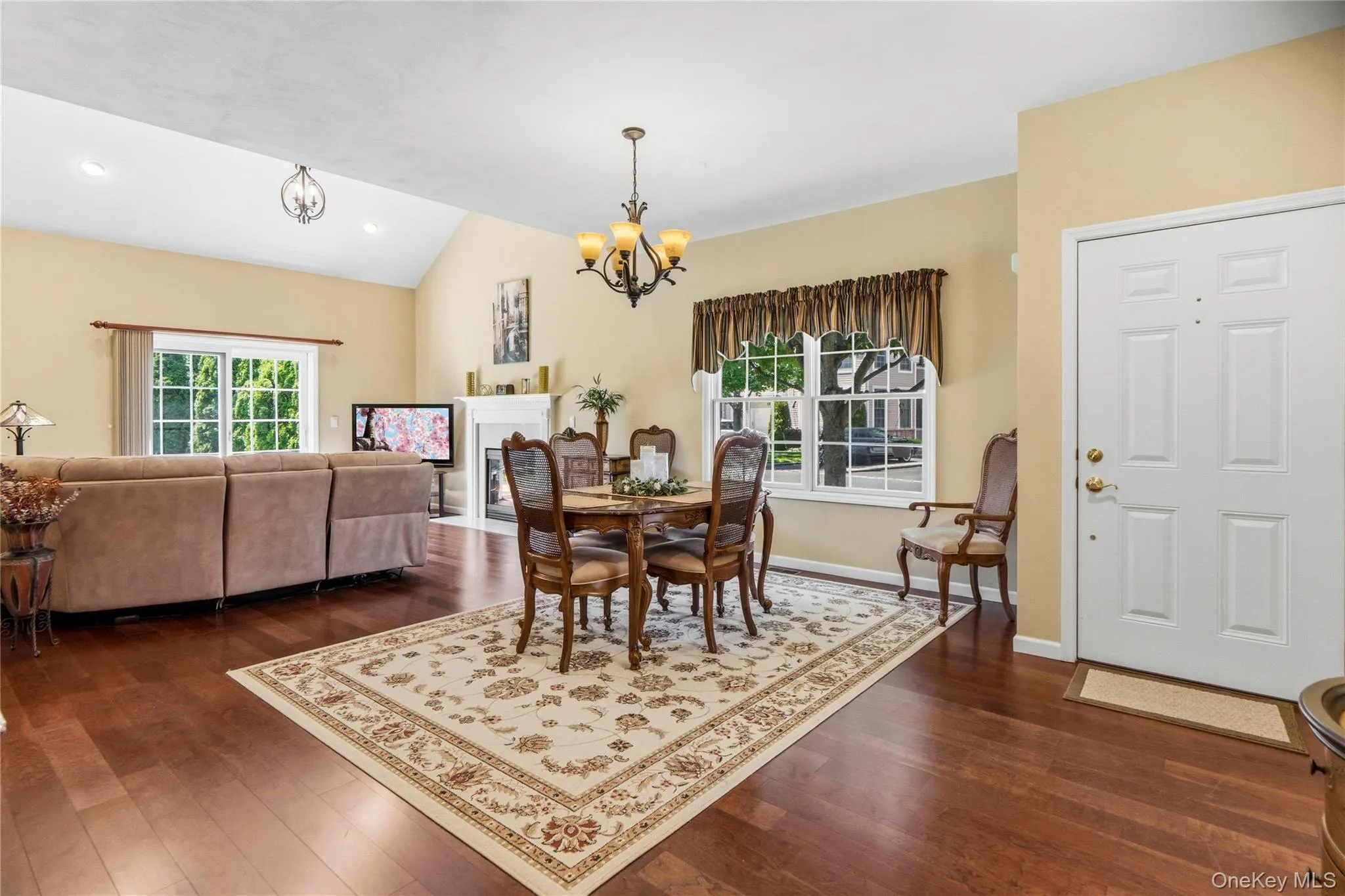 51 Eagle Circle, Islip, NY, 3 Bedrooms Bedrooms, 7 Rooms Rooms,2 BathroomsBathrooms,Residential,For Rent,Eagle,0,998345 51 Eagle Circle, Islip, NY, 3 Bedrooms Bedrooms, 7 Rooms Rooms,2 BathroomsBathrooms,Residential,For Rent,Eagle,0,998345