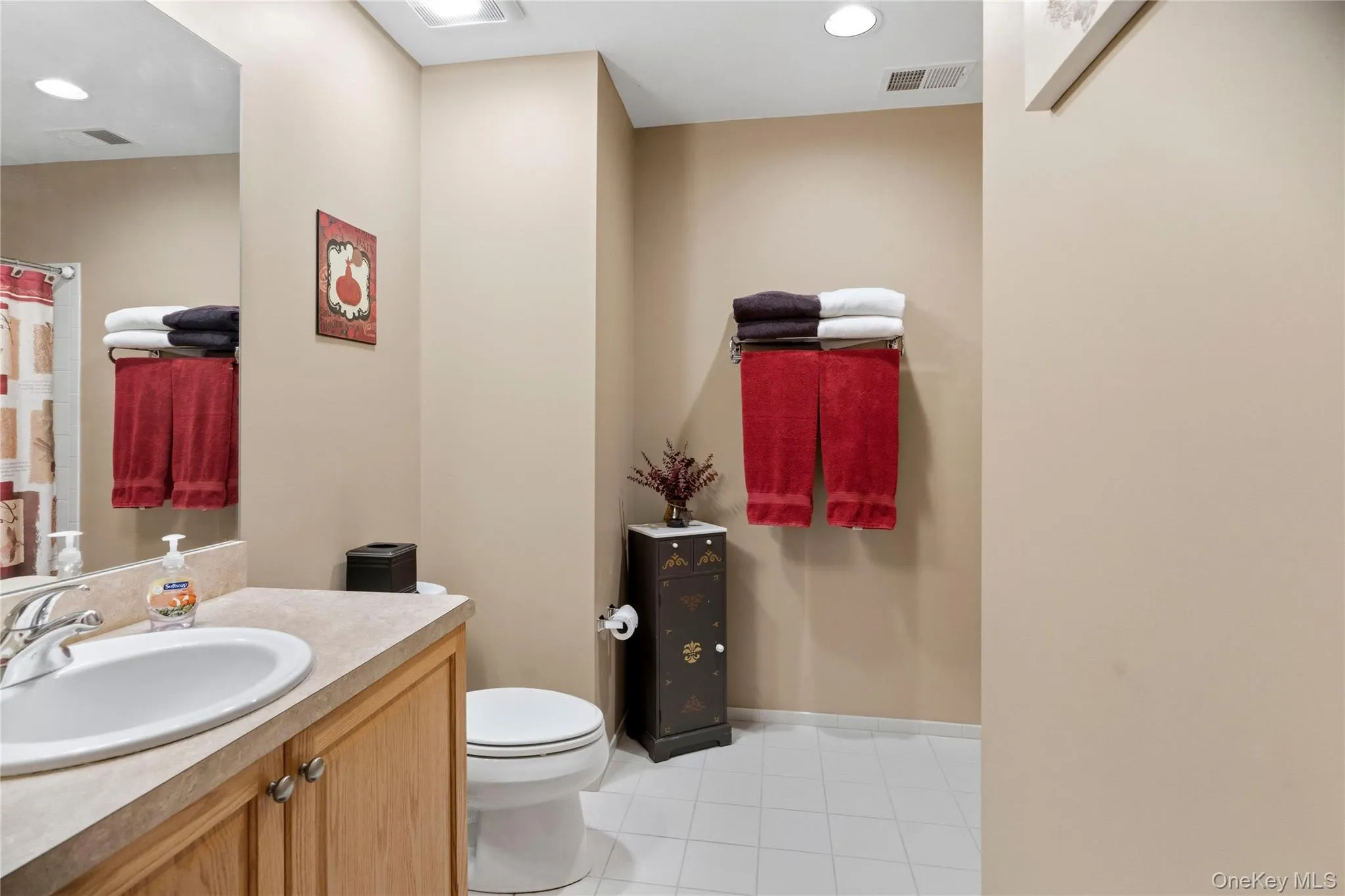 51 Eagle Circle, Islip, NY, 3 Bedrooms Bedrooms, 7 Rooms Rooms,2 BathroomsBathrooms,Residential,For Rent,Eagle,0,998345 51 Eagle Circle, Islip, NY, 3 Bedrooms Bedrooms, 7 Rooms Rooms,2 BathroomsBathrooms,Residential,For Rent,Eagle,0,998345