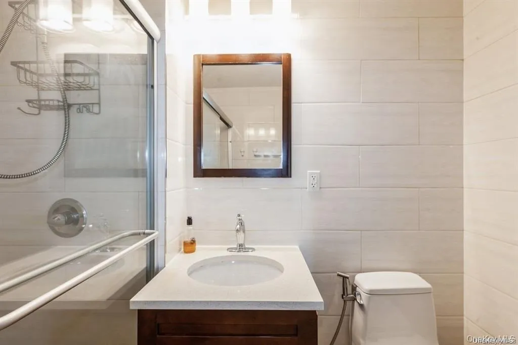 9411 65th Road, New York, NY, 1 Bedroom Bedrooms, 2 Rooms Rooms,1 BathroomBathrooms,Residential,For Rent,65th,0,998346 9411 65th Road, New York, NY, 1 Bedroom Bedrooms, 2 Rooms Rooms,1 BathroomBathrooms,Residential,For Rent,65th,0,998346