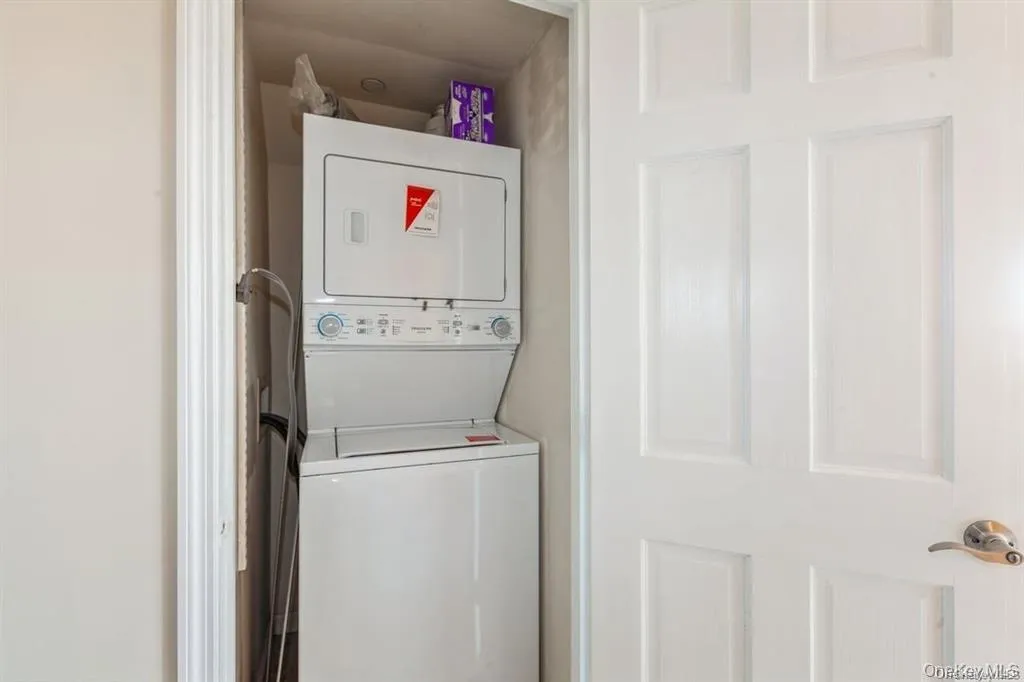 9411 65th Road, New York, NY, 1 Bedroom Bedrooms, 2 Rooms Rooms,1 BathroomBathrooms,Residential,For Rent,65th,0,998346 9411 65th Road, New York, NY, 1 Bedroom Bedrooms, 2 Rooms Rooms,1 BathroomBathrooms,Residential,For Rent,65th,0,998346