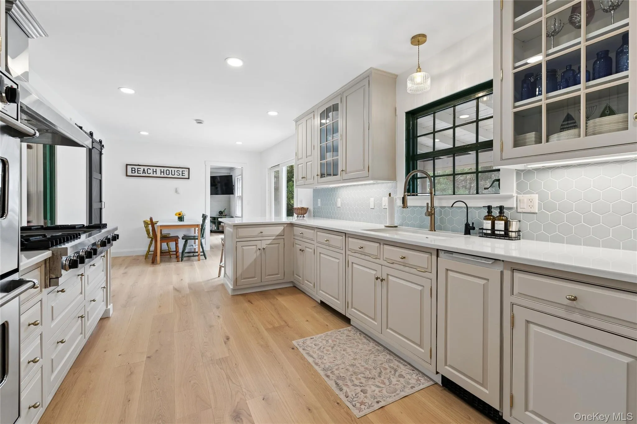 2 Ludlow Lane, Southampton, NY, 3 Bedrooms Bedrooms, 6 Rooms Rooms,2 BathroomsBathrooms,Residential,For Rent,Ludlow,0,998353 2 Ludlow Lane, Southampton, NY, 3 Bedrooms Bedrooms, 6 Rooms Rooms,2 BathroomsBathrooms,Residential,For Rent,Ludlow,0,998353