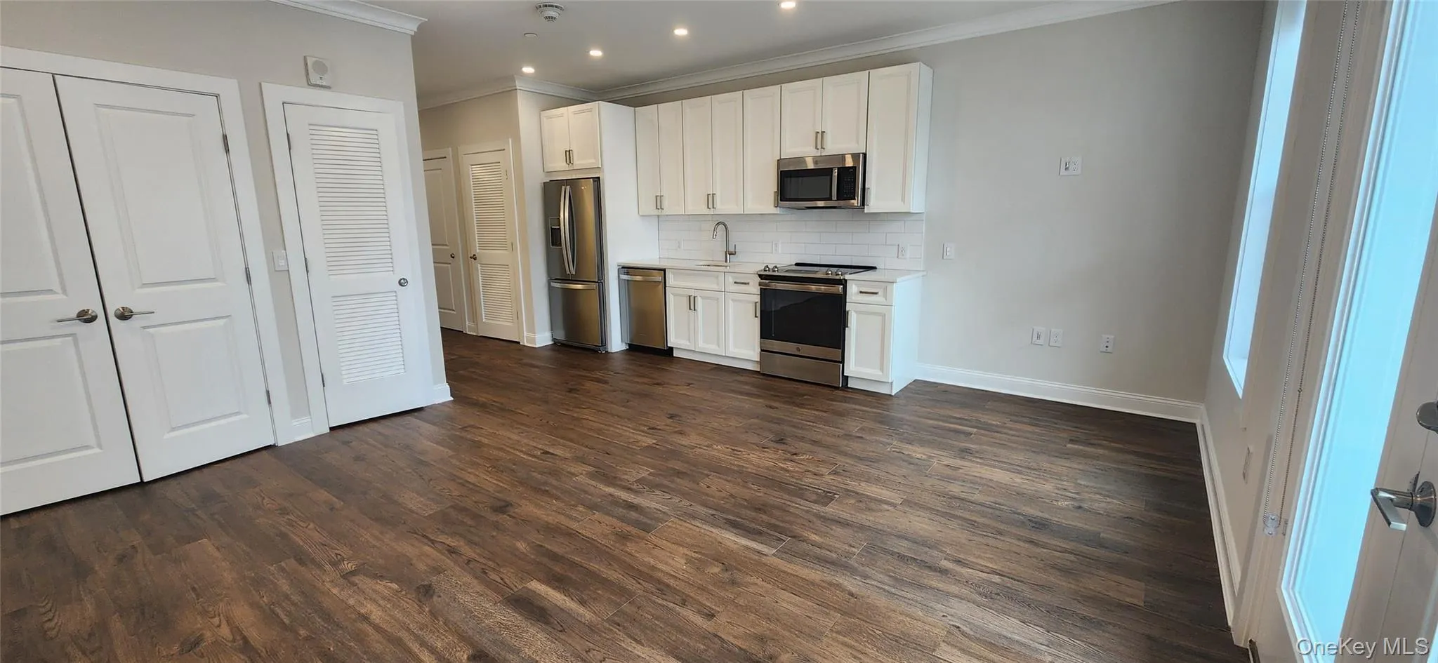 5 Freer Street, Hempstead, NY, 2 Rooms Rooms,1 BathroomBathrooms,Residential Lease,For Rent,Freer Street,0,998354 5 Freer Street, Hempstead, NY, 2 Rooms Rooms,1 BathroomBathrooms,Residential Lease,For Rent,Freer Street,0,998354