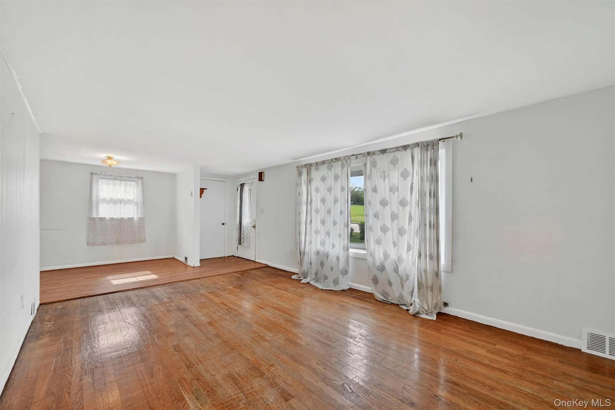 11 Bradley Lane, Montgomery, NY, 2 Bedrooms Bedrooms, 7 Rooms Rooms,1 BathroomBathrooms,Residential,For Rent,Bradley,0,998357 11 Bradley Lane, Montgomery, NY, 2 Bedrooms Bedrooms, 7 Rooms Rooms,1 BathroomBathrooms,Residential,For Rent,Bradley,0,998357