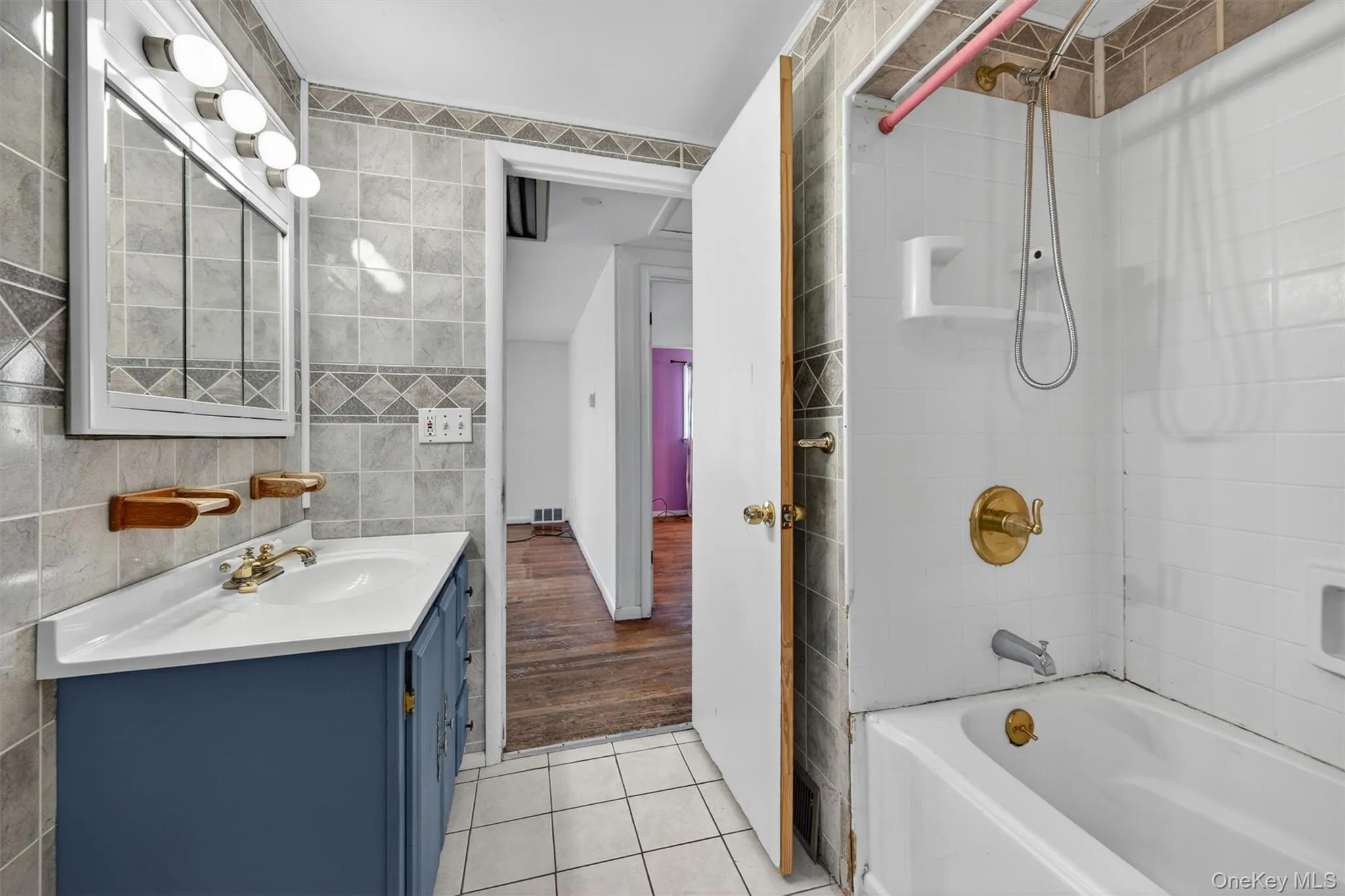 11 Bradley Lane, Montgomery, NY, 2 Bedrooms Bedrooms, 7 Rooms Rooms,1 BathroomBathrooms,Residential,For Rent,Bradley,0,998357 11 Bradley Lane, Montgomery, NY, 2 Bedrooms Bedrooms, 7 Rooms Rooms,1 BathroomBathrooms,Residential,For Rent,Bradley,0,998357