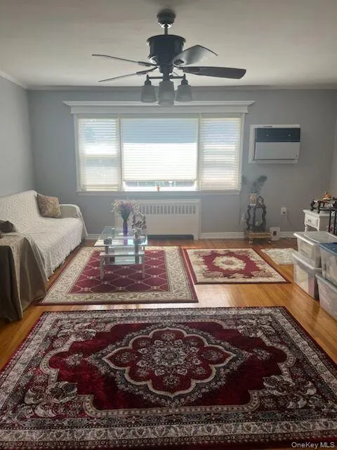 196-43 Dunton Avenue, New York, NY, 2 Bedrooms Bedrooms, 4 Rooms Rooms,1 BathroomBathrooms,Residential,For Rent,Dunton,0,998366 196-43 Dunton Avenue, New York, NY, 2 Bedrooms Bedrooms, 4 Rooms Rooms,1 BathroomBathrooms,Residential,For Rent,Dunton,0,998366