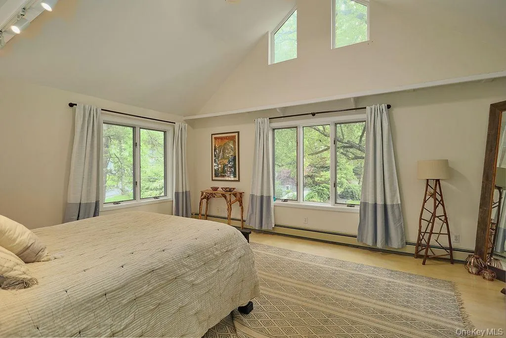 45 Linwood Road, New Rochelle, NY, 4 Bedrooms Bedrooms, 9 Rooms Rooms,3 BathroomsBathrooms,Residential Lease,For Rent,Linwood,0,998367 45 Linwood Road, New Rochelle, NY, 4 Bedrooms Bedrooms, 9 Rooms Rooms,3 BathroomsBathrooms,Residential Lease,For Rent,Linwood,0,998367