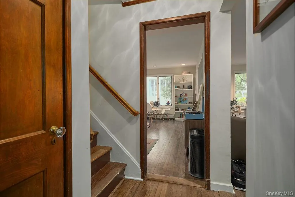 45 Linwood Road, New Rochelle, NY, 4 Bedrooms Bedrooms, 9 Rooms Rooms,3 BathroomsBathrooms,Residential Lease,For Rent,Linwood,0,998367 45 Linwood Road, New Rochelle, NY, 4 Bedrooms Bedrooms, 9 Rooms Rooms,3 BathroomsBathrooms,Residential Lease,For Rent,Linwood,0,998367