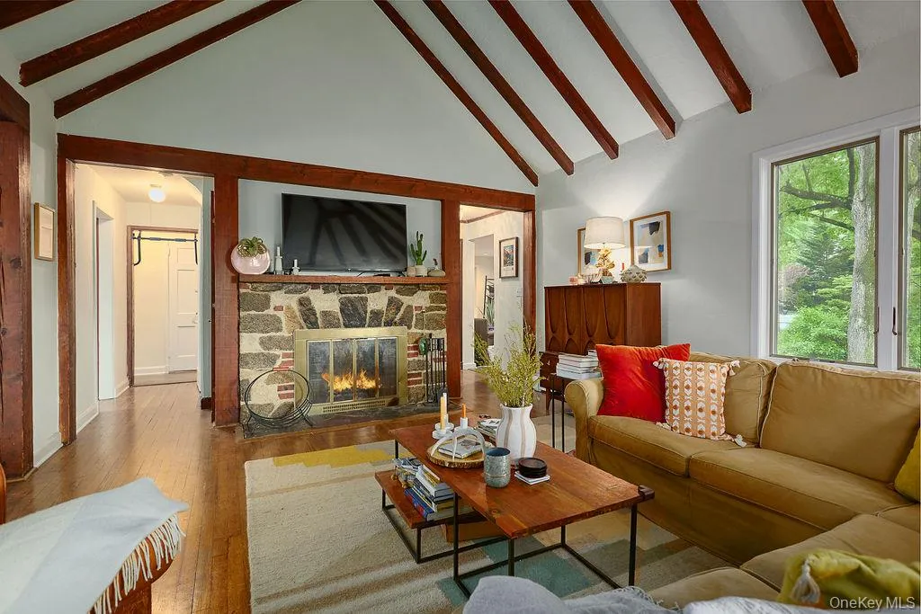 45 Linwood Road, New Rochelle, NY, 4 Bedrooms Bedrooms, 9 Rooms Rooms,3 BathroomsBathrooms,Residential Lease,For Rent,Linwood,0,998367 45 Linwood Road, New Rochelle, NY, 4 Bedrooms Bedrooms, 9 Rooms Rooms,3 BathroomsBathrooms,Residential Lease,For Rent,Linwood,0,998367