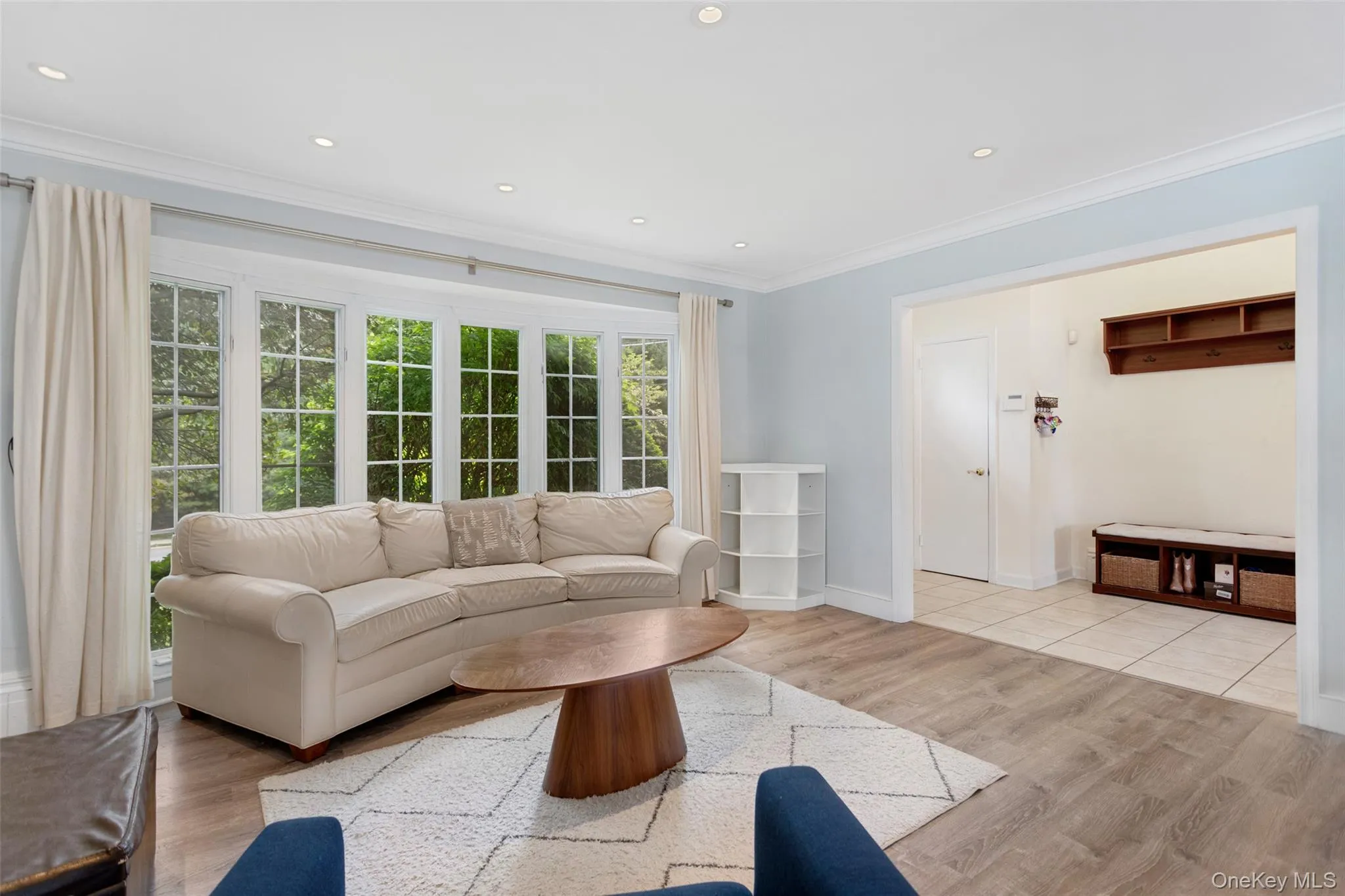 Welcoming foyer and living area. Welcoming foyer and living area.