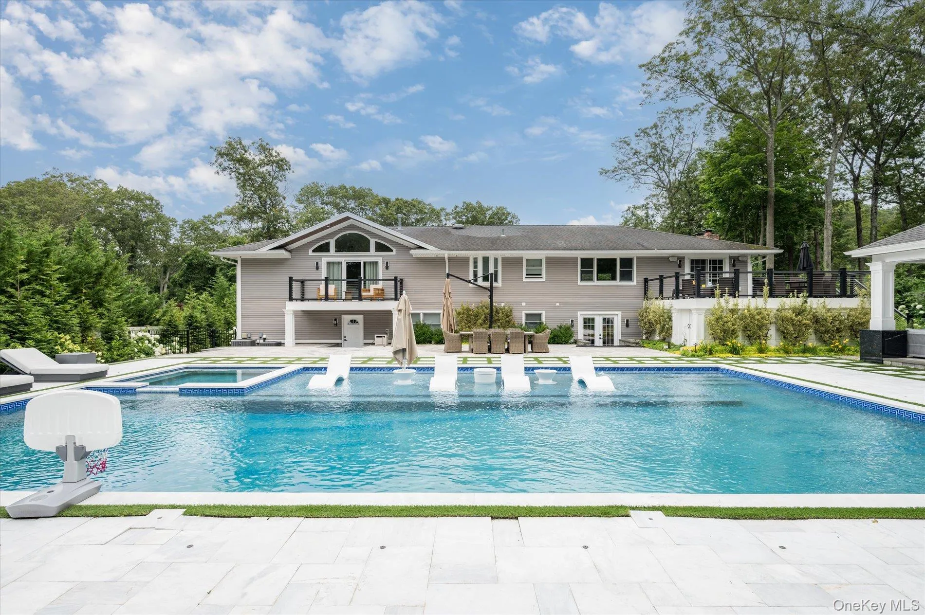 22 Beaumont Drive, Huntington, NY, 7 Bedrooms Bedrooms, 12 Rooms Rooms,3 BathroomsBathrooms,Residential,For Rent,Beaumont,0,998374 22 Beaumont Drive, Huntington, NY, 7 Bedrooms Bedrooms, 12 Rooms Rooms,3 BathroomsBathrooms,Residential,For Rent,Beaumont,0,998374